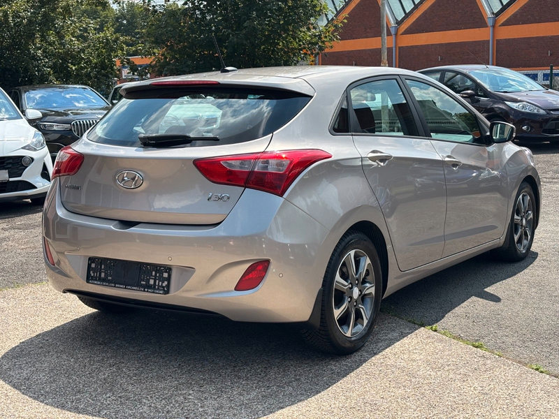 Hyundai i30 blue Trend, Klima, Navi, Kamera, Scheckheft — photo 5