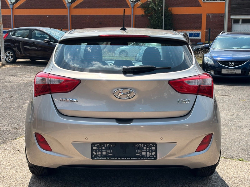 Hyundai i30 blue Trend, Klima, Navi, Kamera, Scheckheft — photo 6
