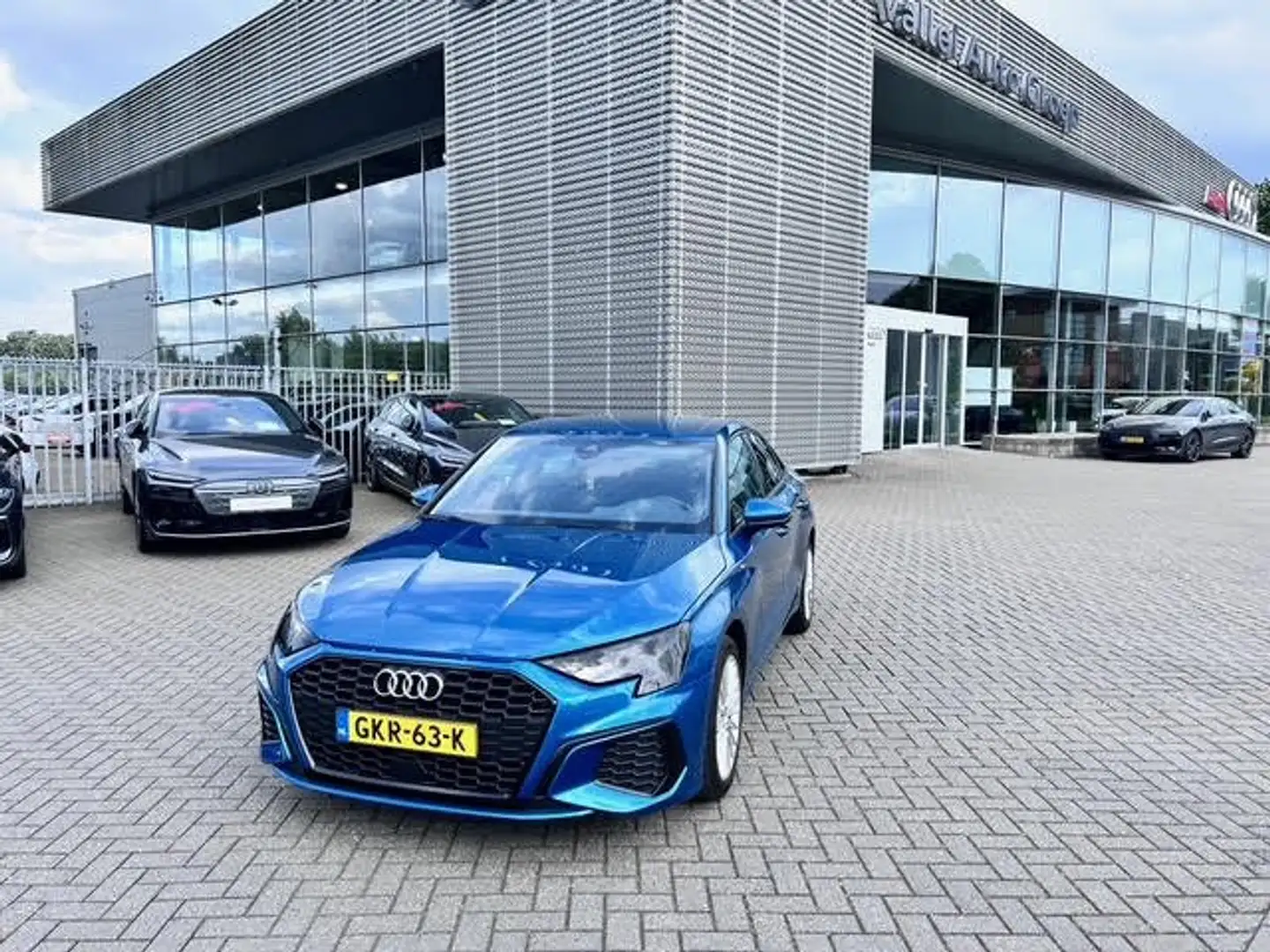 Audi A3 A3 30 TFSI S-line|GARANTIE|leder|ACC|carplay|STLVW Blauw - 2