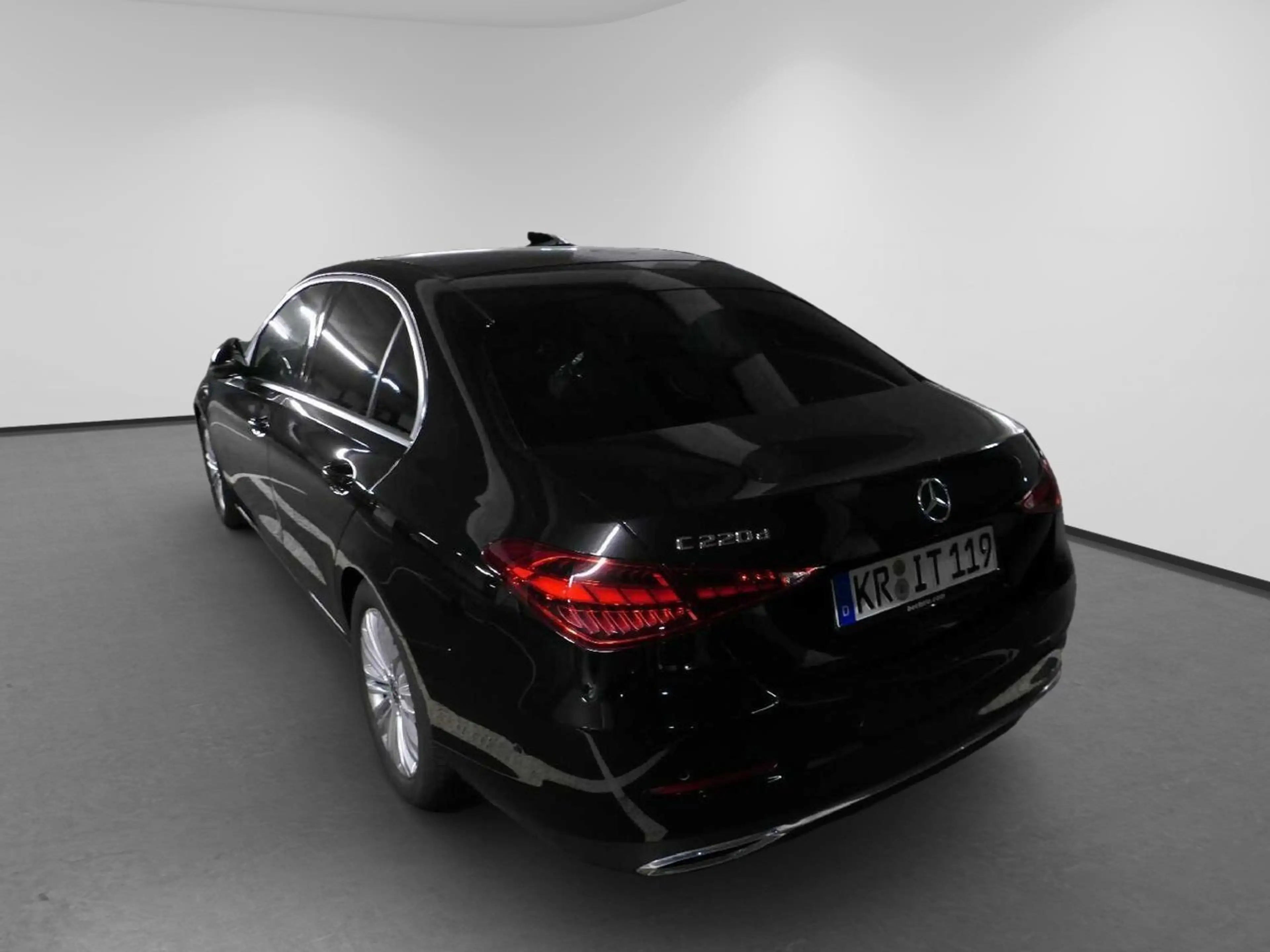 Mercedes-Benz C 220 d Avantgarde 360° BLIS Key LED Lane Navi — photo 2
