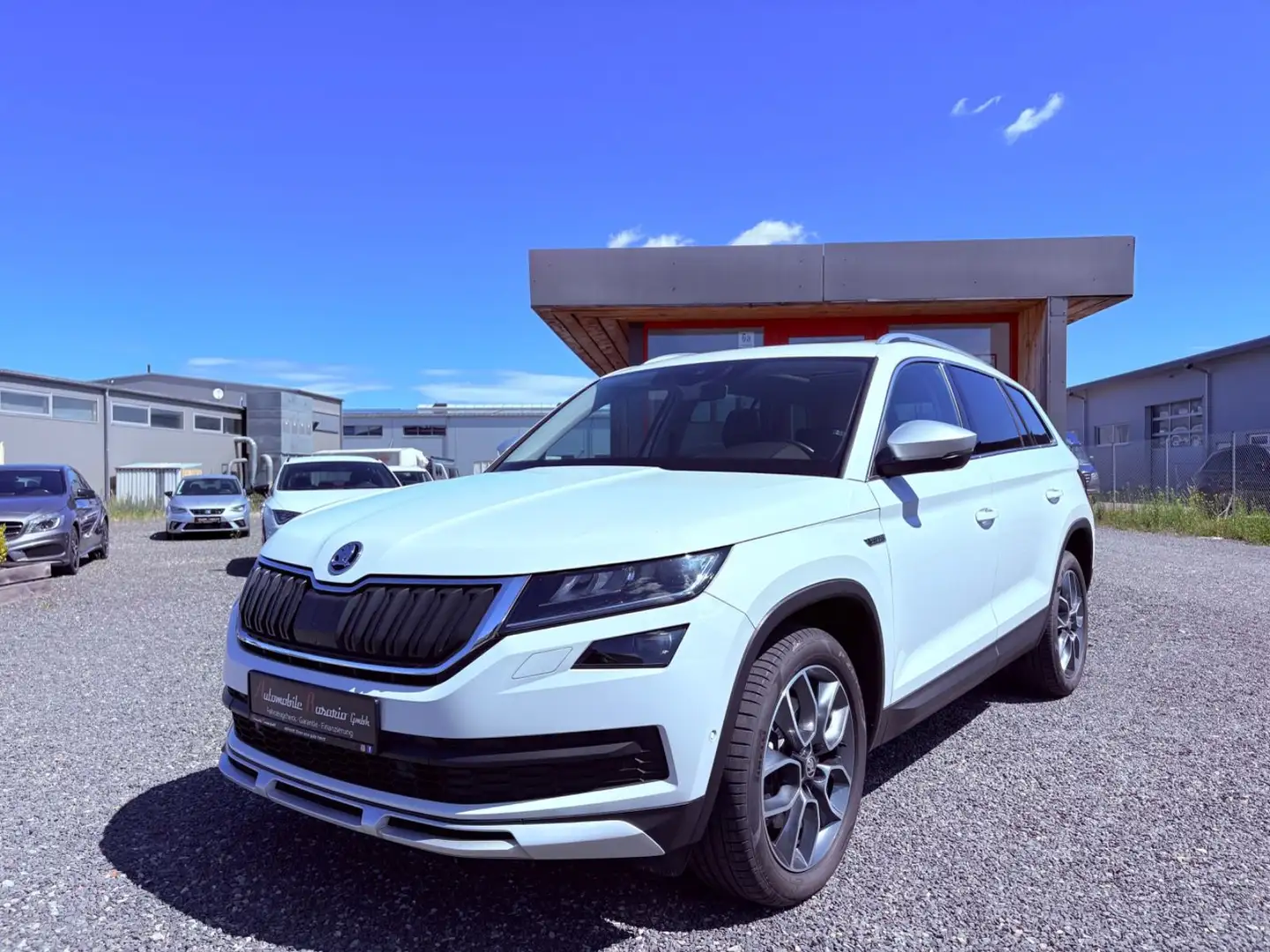 Skoda Kodiaq SCOUT 4x4 Canton AHK DAB 360* Kamera PANO Blanc - 1