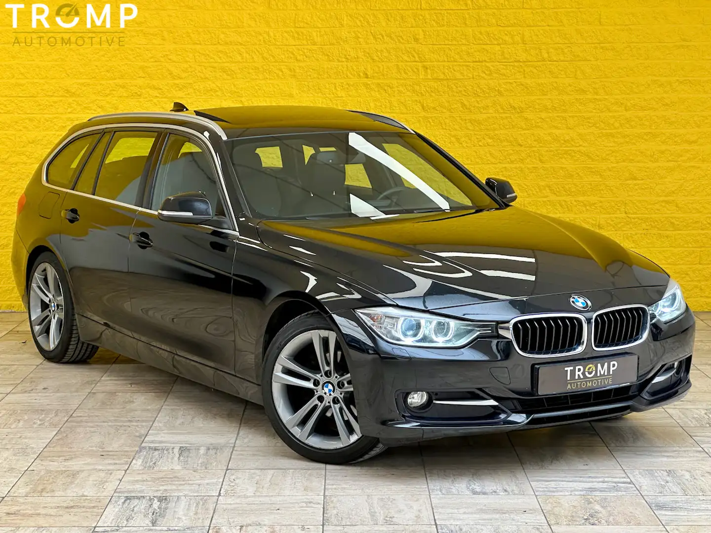 BMW 320 3-serie Touring 320d High Executive | PANO | NL | Noir - 2