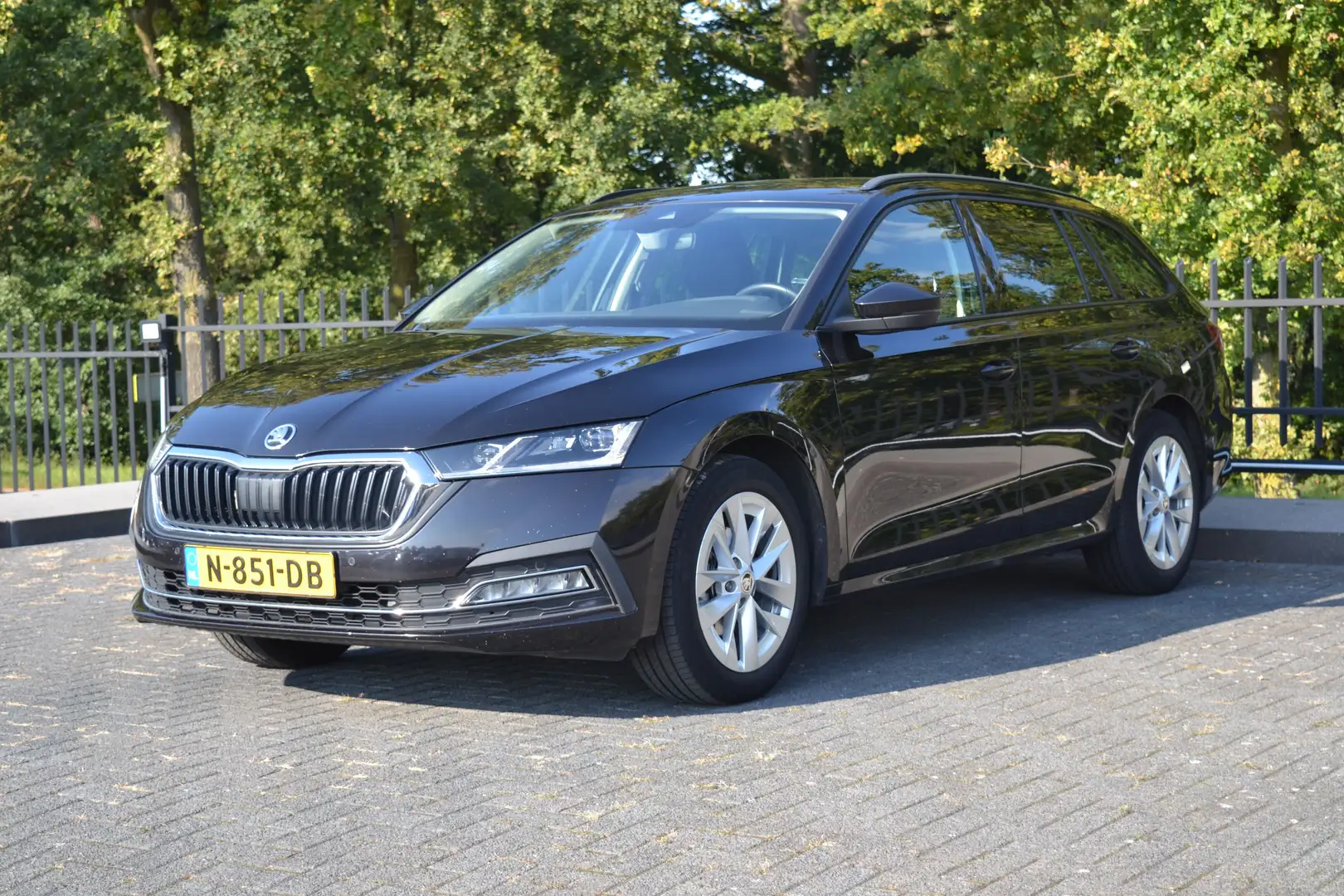 Skoda Octavia 1.5 TSi Style | Navi | Trekh. | Stoelverw. | Virt. Noir - 1