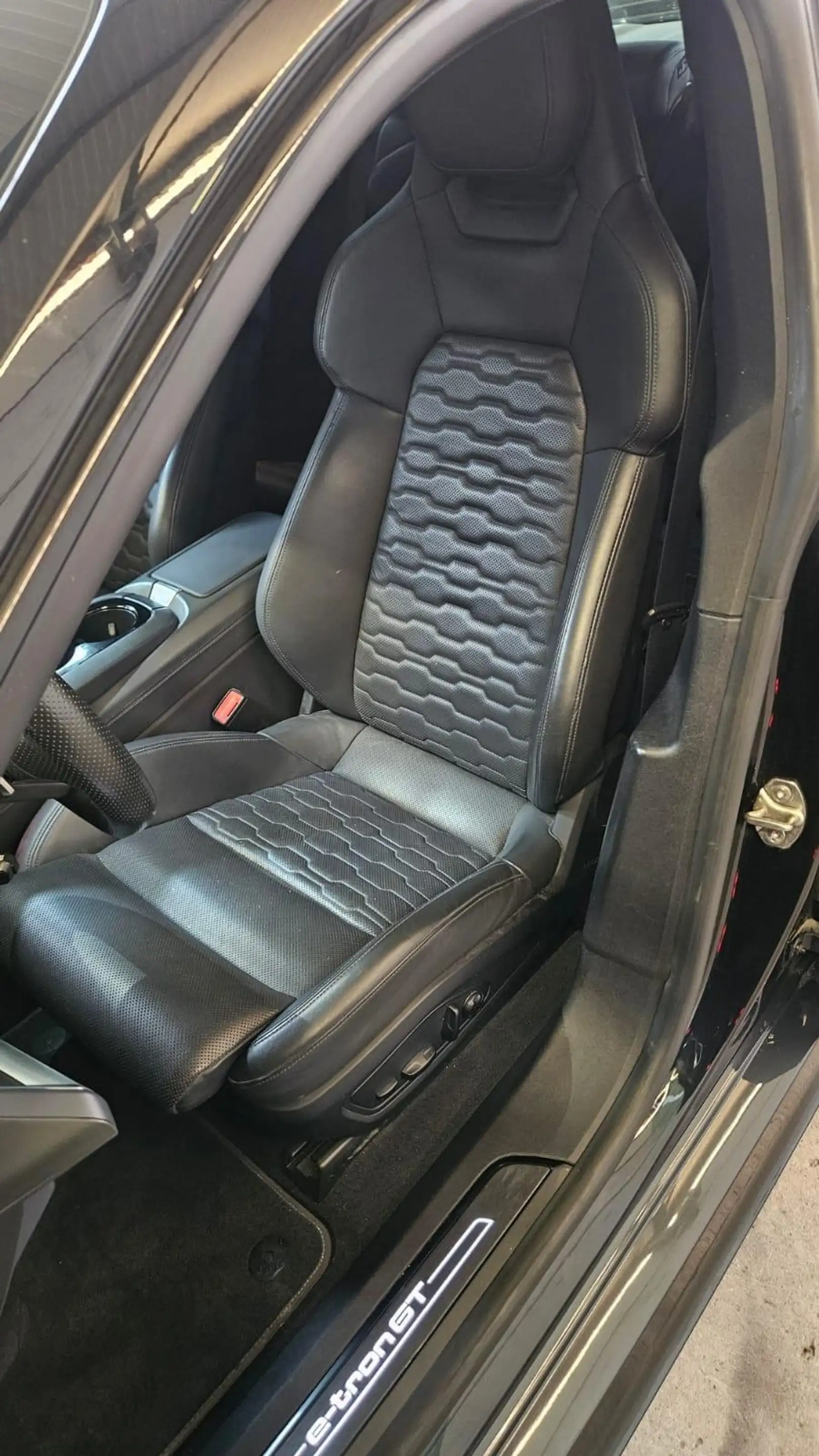 Audi e-tron GT 93.4 kWh 60 Quattro !!!TVA INCL BTW INCL!!! — photo 8