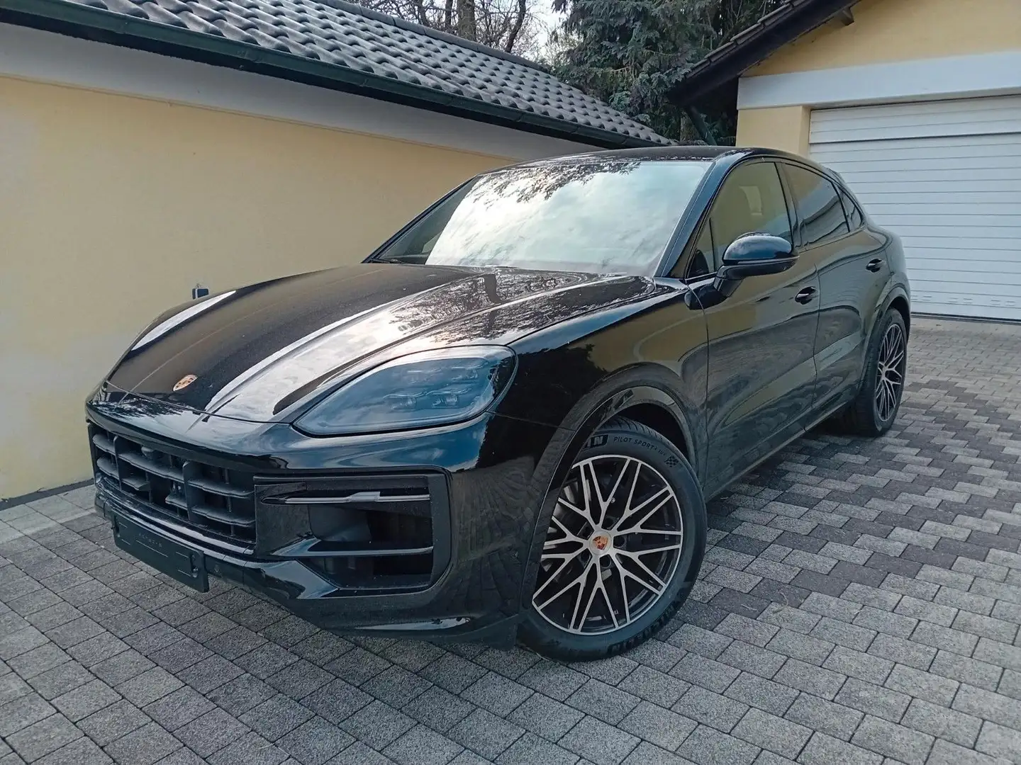 PORSCHE Cayenne Coupe