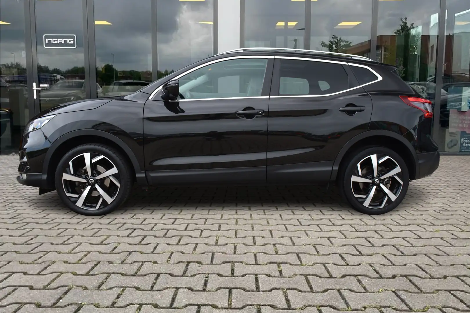 Nissan Qashqai 1.3 DIG-T Tekna | Trekhaak | ACC | Pano | Schwarz - 2