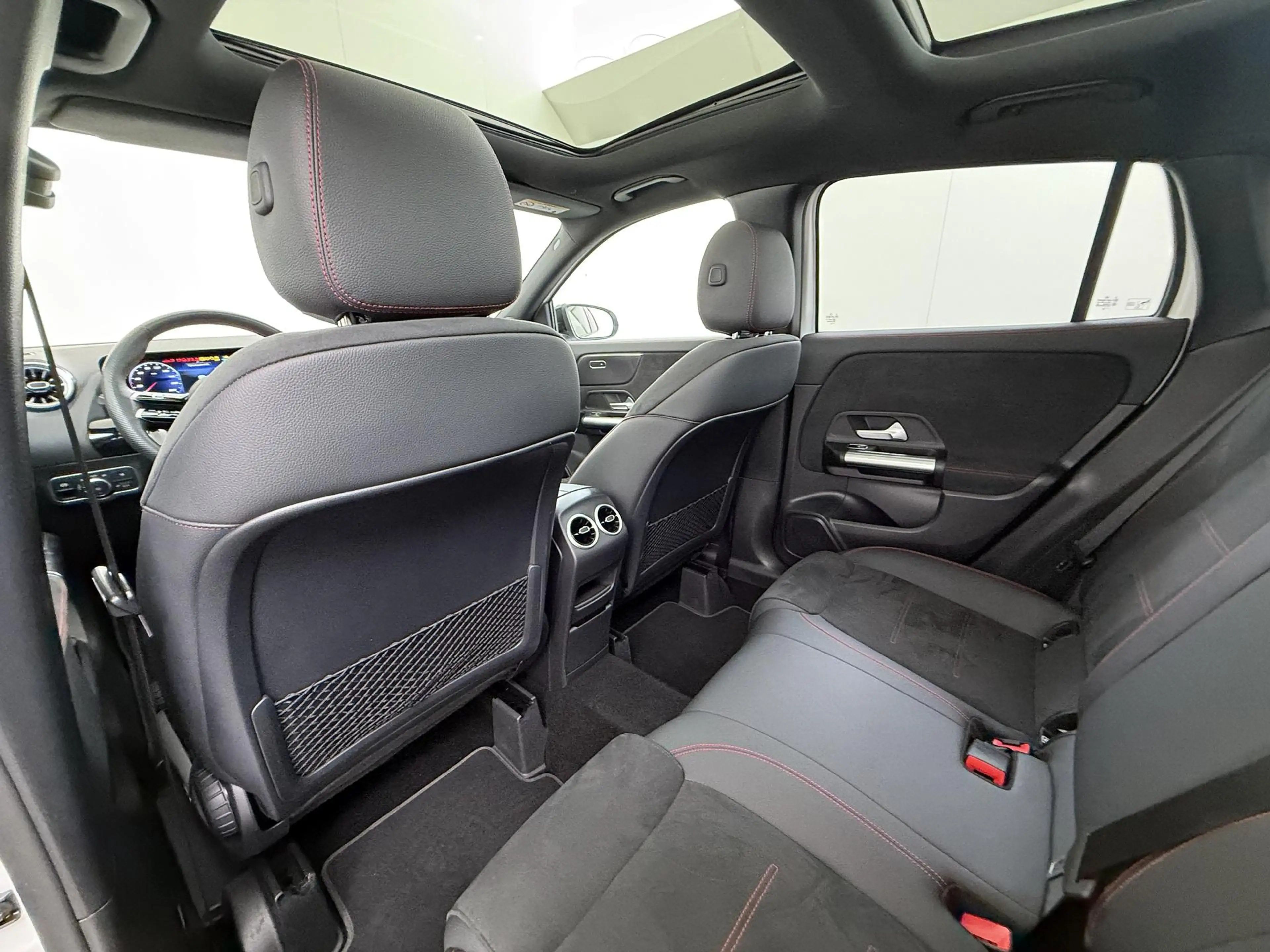 Mercedes-Benz GLA 250 e Business Solution AMG | Trekhaak Wegklapbaar | P — photo 7