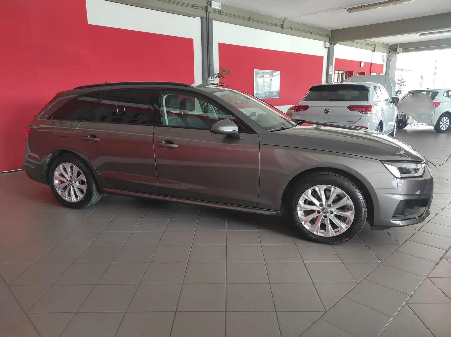Audi A4 A4 Avant 30 2.0 tdi mhev 136cv s-tronic*G. TRAINO* Grigio - 2