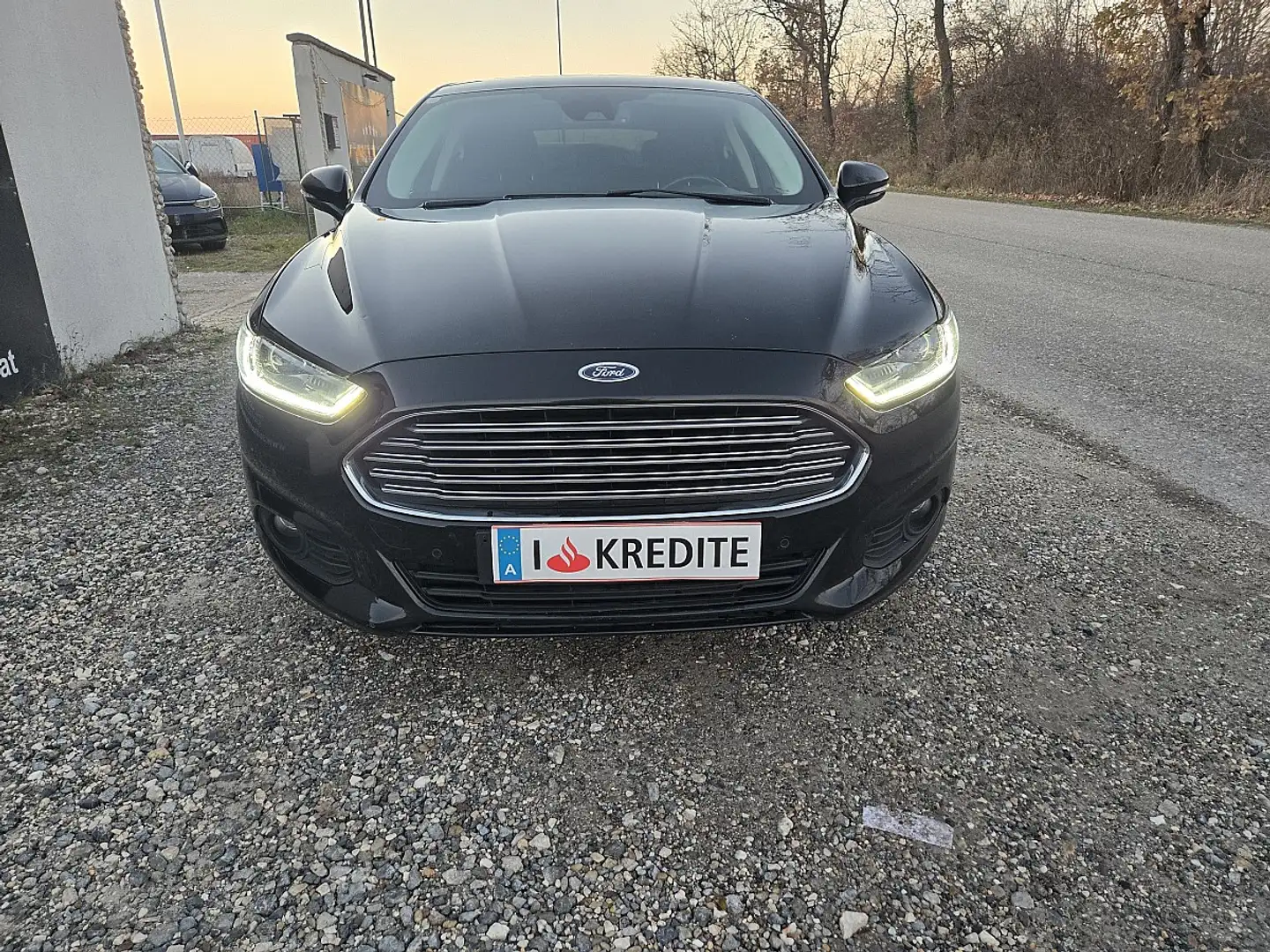 Ford Mondeo Traveller Business Plus 2,0 TDCi Aut. 150PS   *... Schwarz - 2
