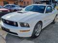 Ford Mustang GT  V8 Blanc - thumbnail 1