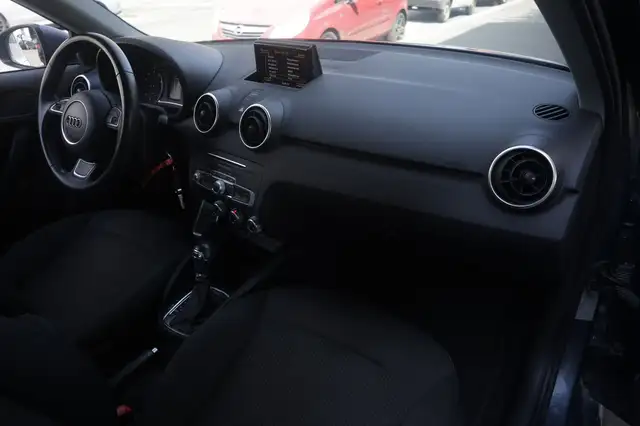 Audi A1 view 8