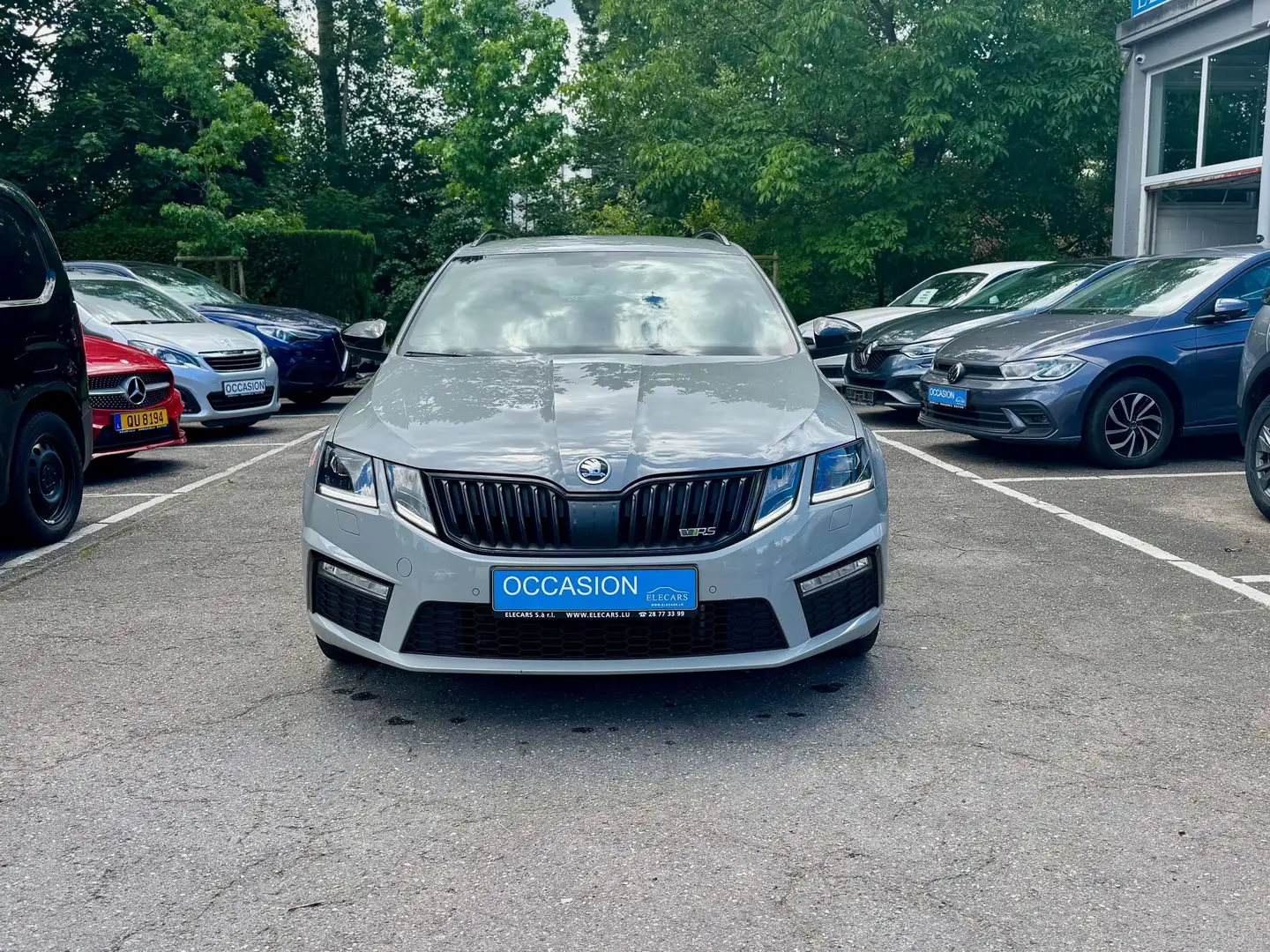 Skoda Octavia Combi 2.0 TDI 4x4 DSG RS Gris - 2