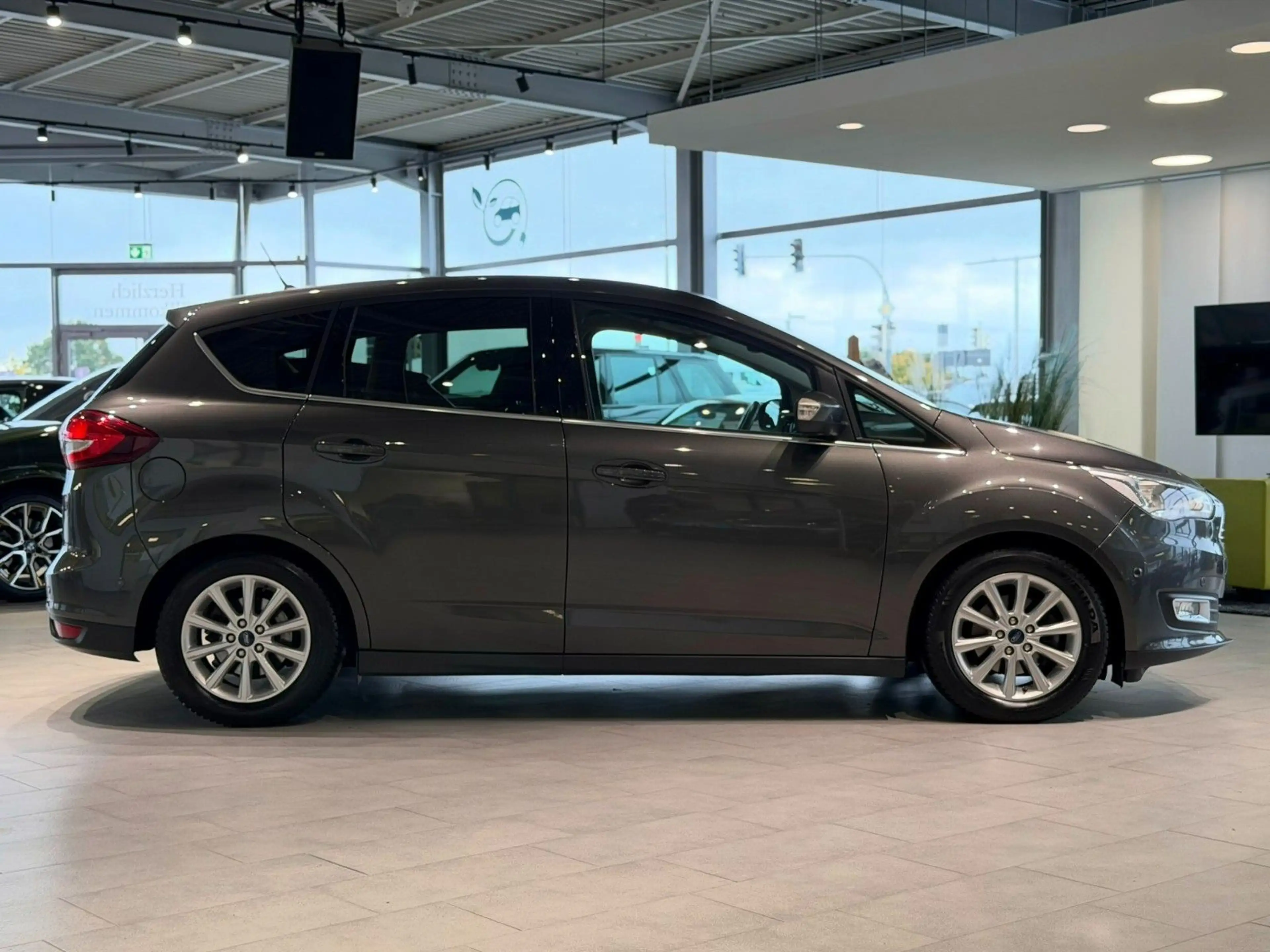 Ford C-Max Titanium *SYNC*SHZ*LHZ*PDC*TEMPO* — photo 5