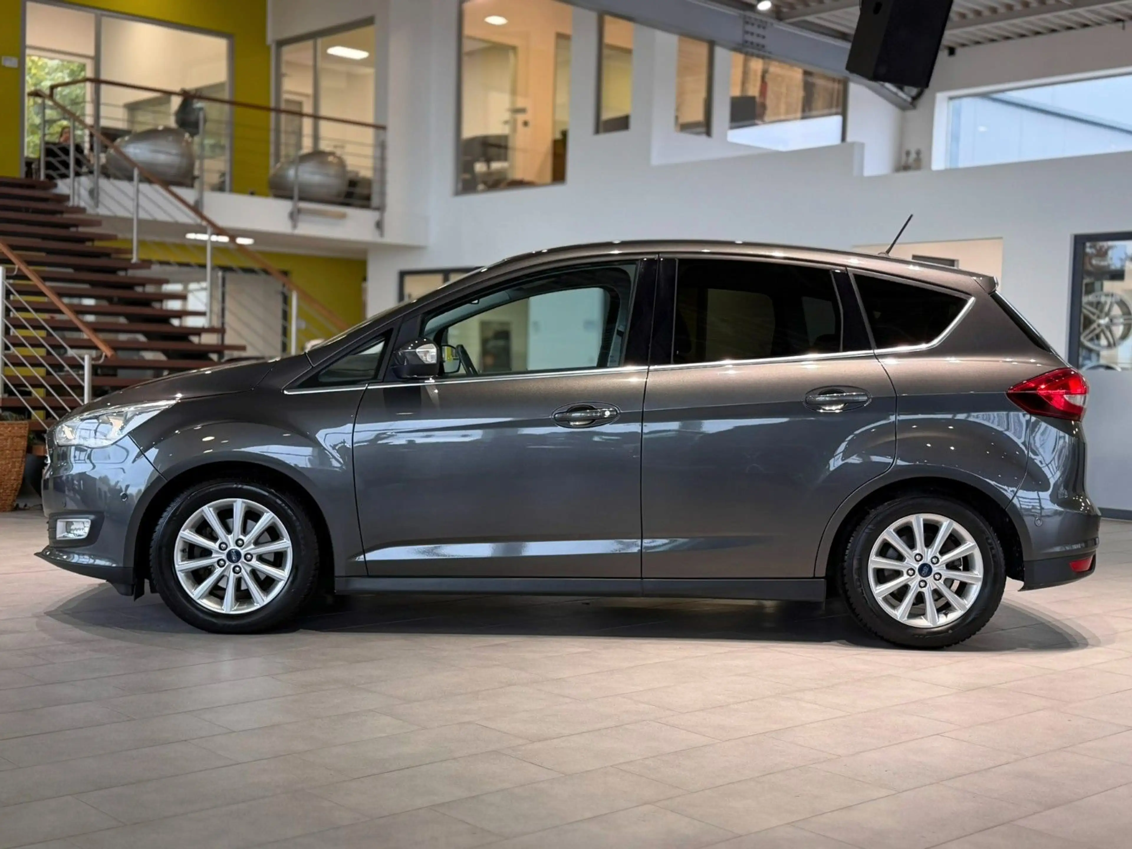 Ford C-Max Titanium *SYNC*SHZ*LHZ*PDC*TEMPO* — photo 2
