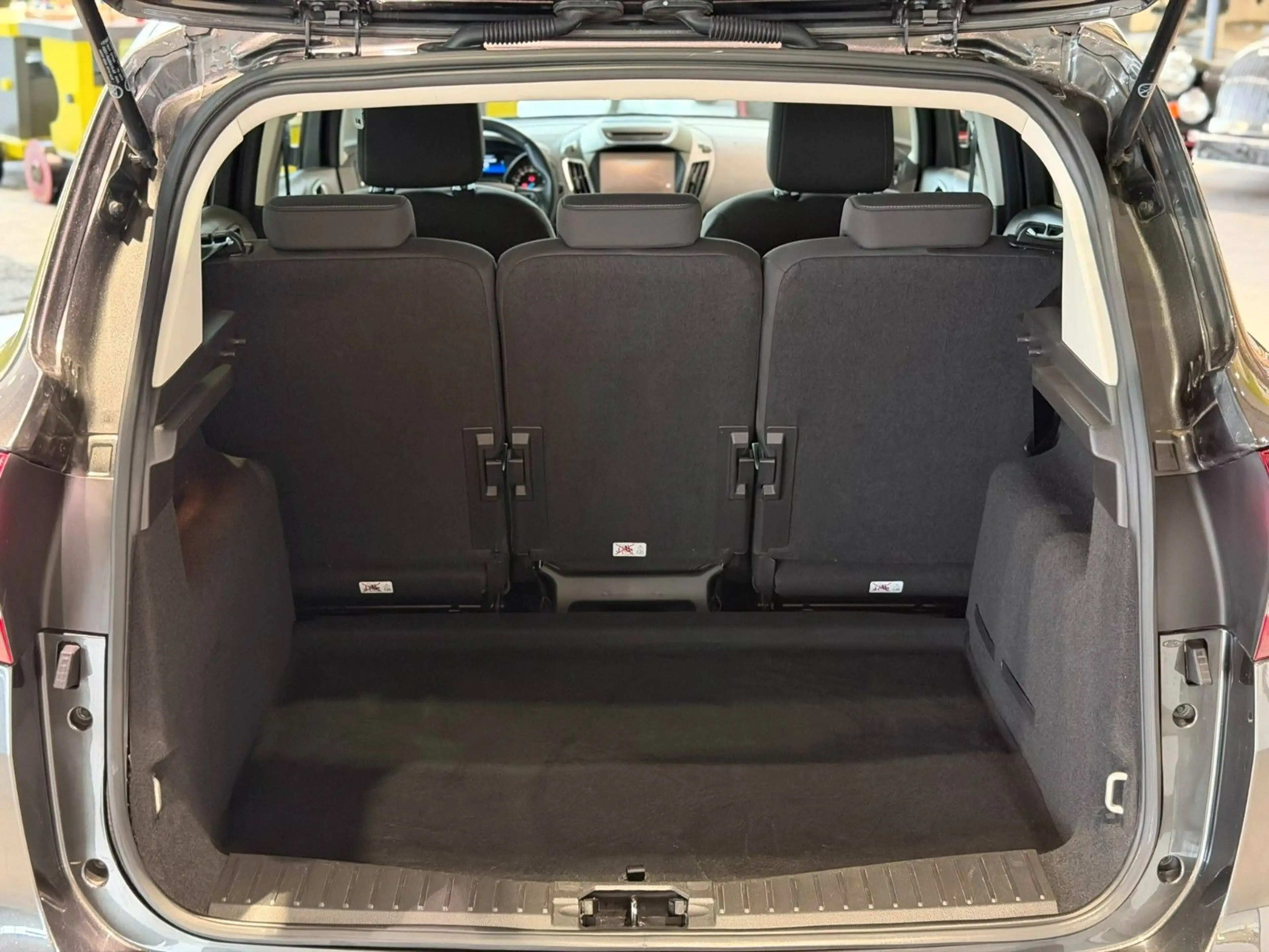 Ford C-Max Titanium *SYNC*SHZ*LHZ*PDC*TEMPO* — photo 4