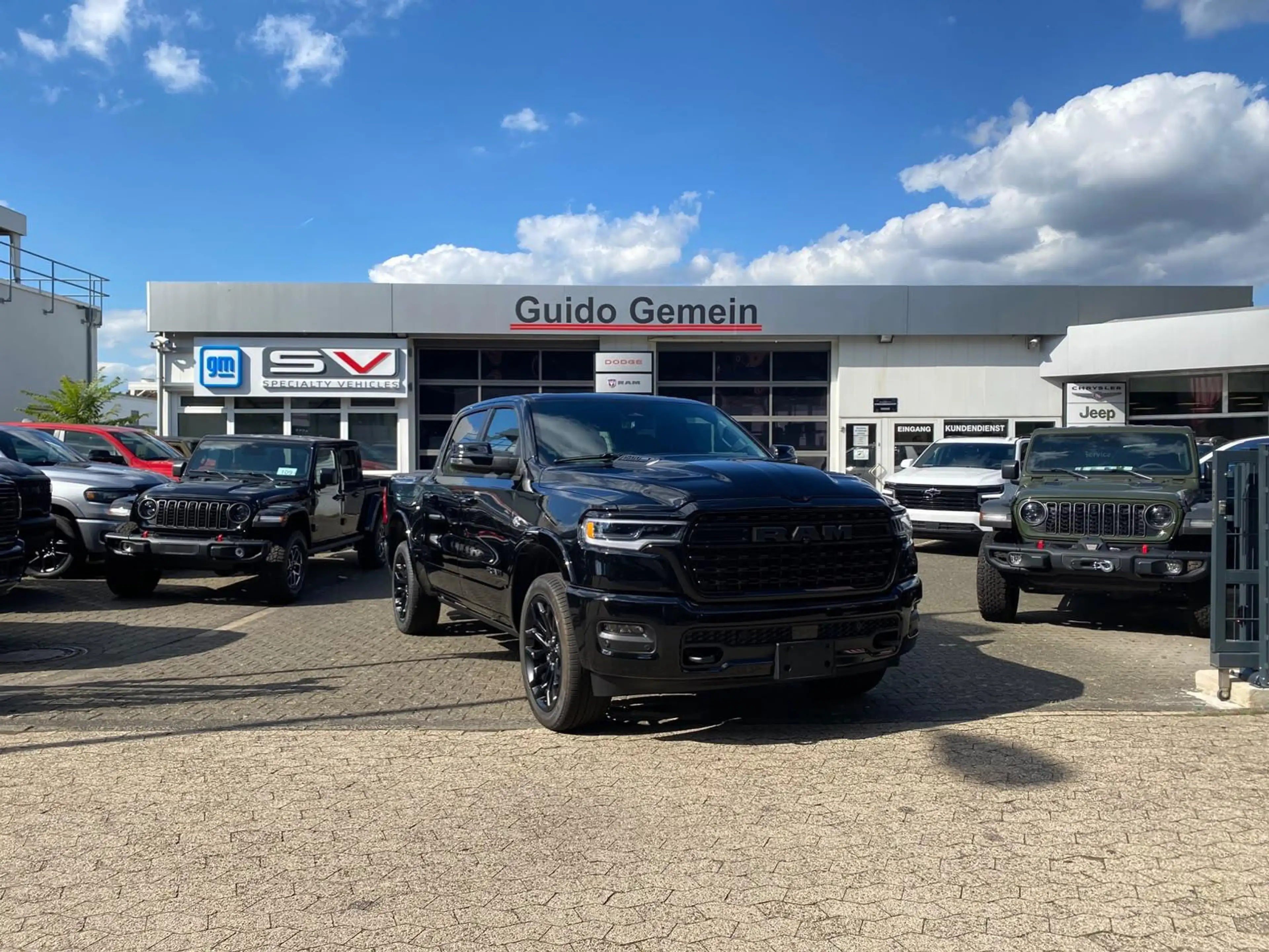 Dodge RAM 5.7 V8 HEMI Limited Night 2026 + 3 Jahre Garantie — photo 2