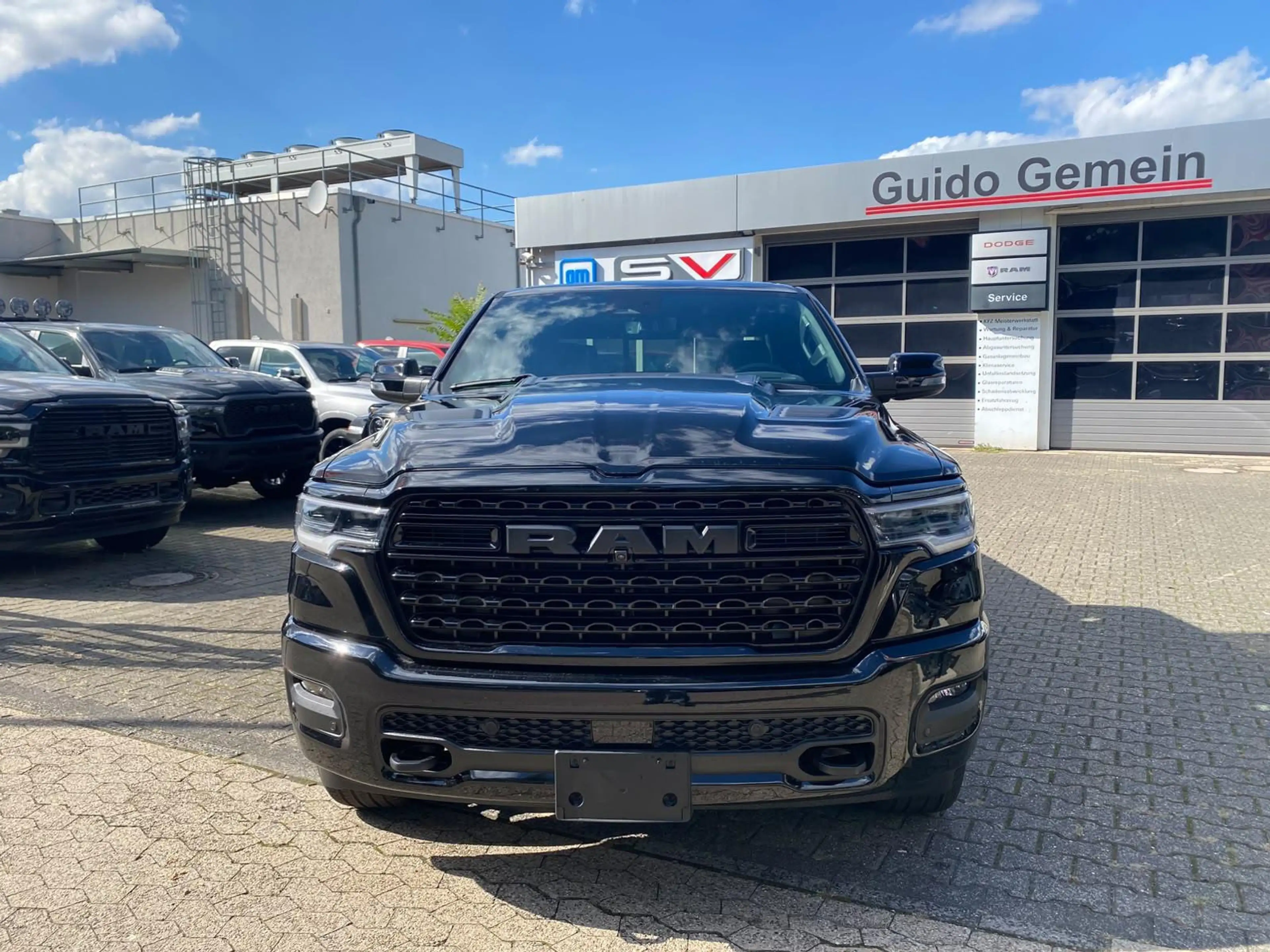 Dodge RAM 5.7 V8 HEMI Limited Night 2026 + 3 Jahre Garantie — photo 7