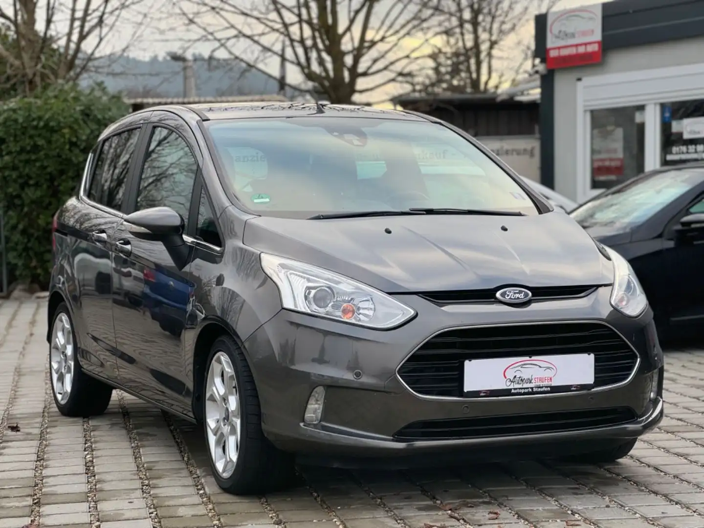 Ford B-Max B-MAX Titanium Grau - 1