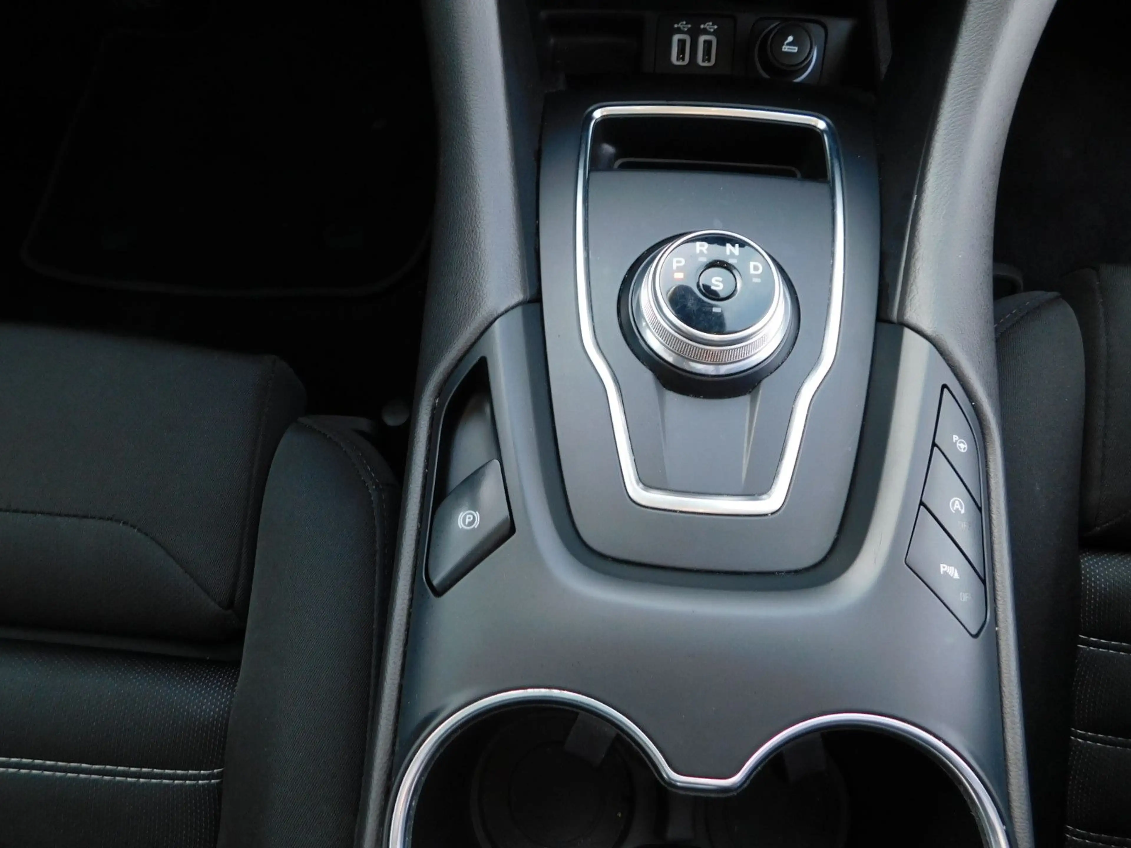 Ford Mondeo Turnier Titanium Autom. Panodach — photo 17