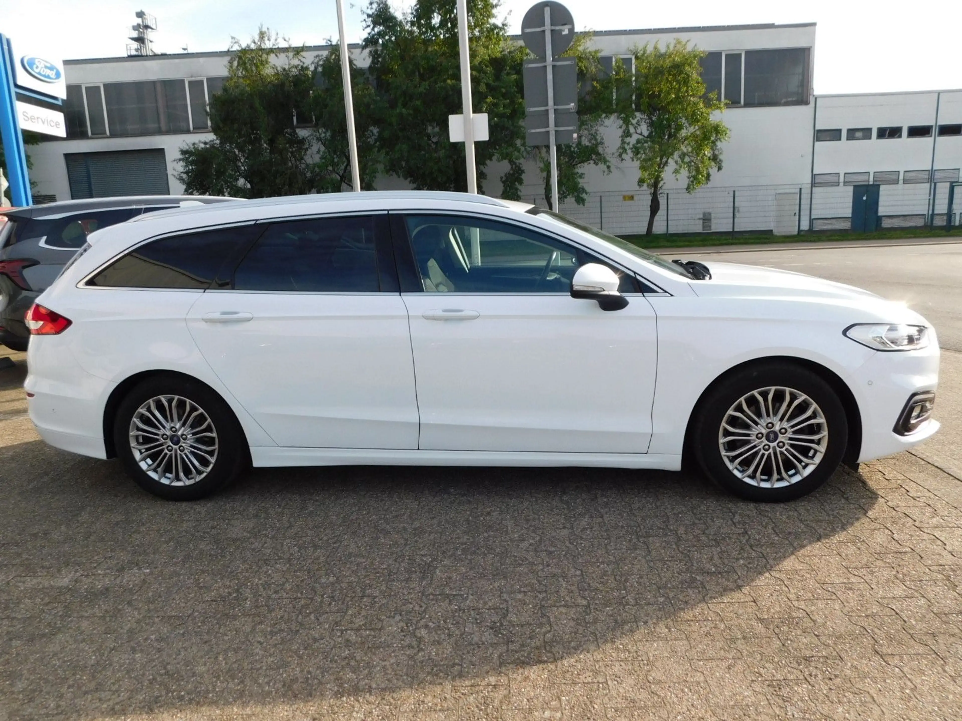 Ford Mondeo Turnier Titanium Autom. Panodach — photo 4
