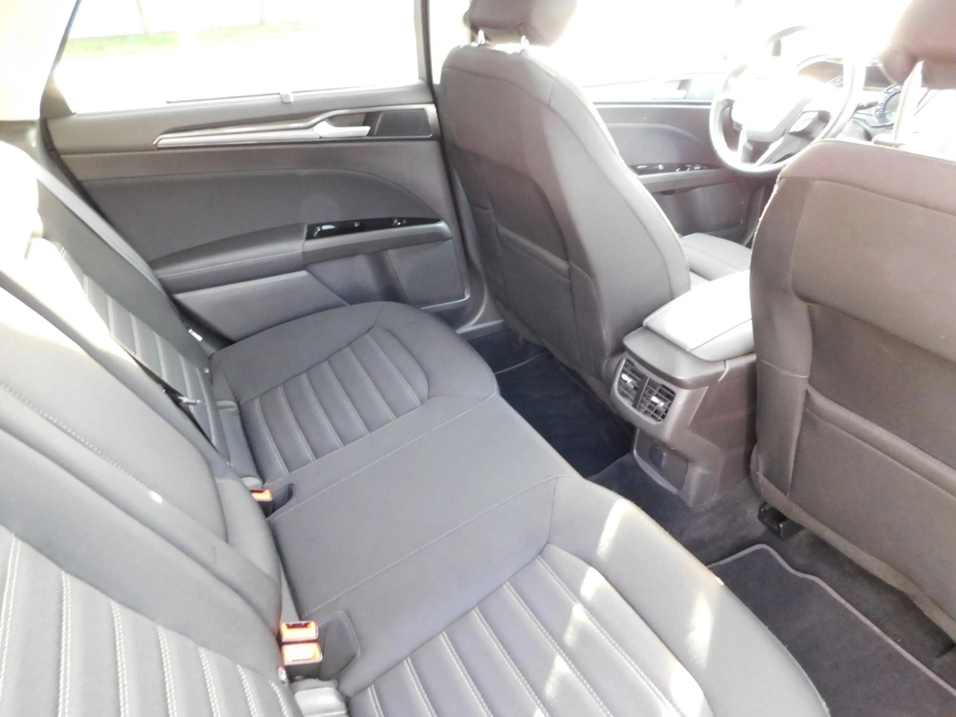 Ford Mondeo Turnier Titanium Autom. Panodach — photo 14
