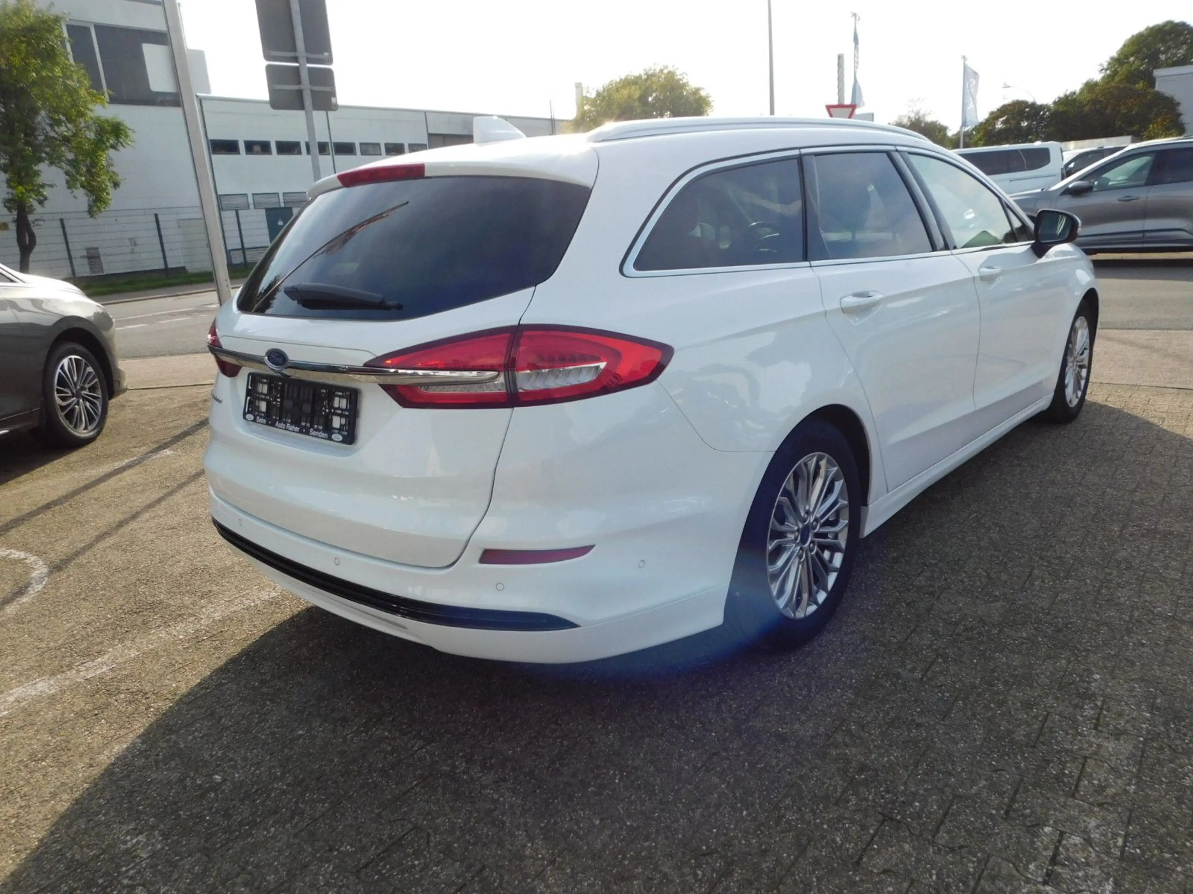 Ford Mondeo Turnier Titanium Autom. Panodach — photo 5