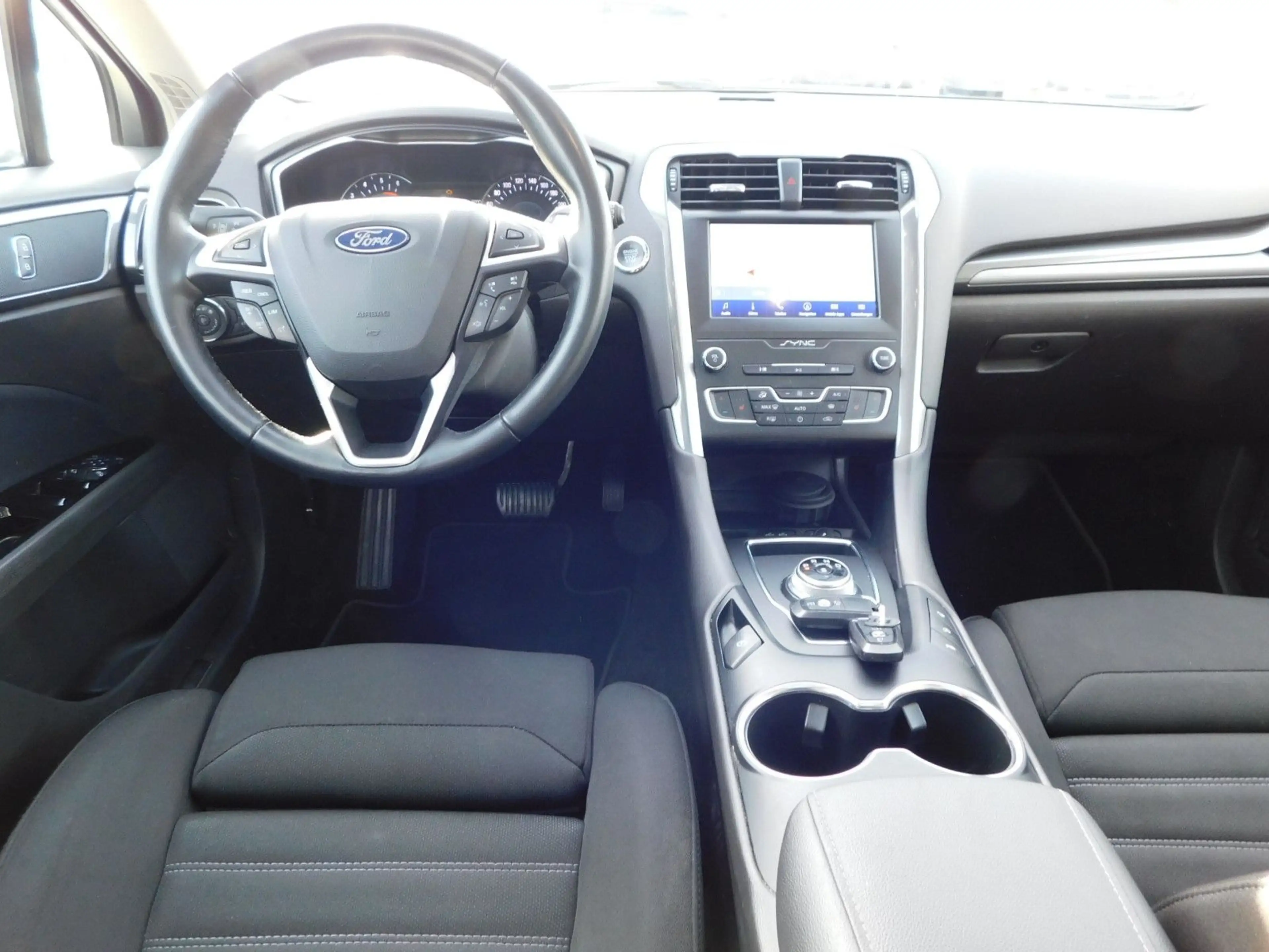 Ford Mondeo Turnier Titanium Autom. Panodach — photo 16