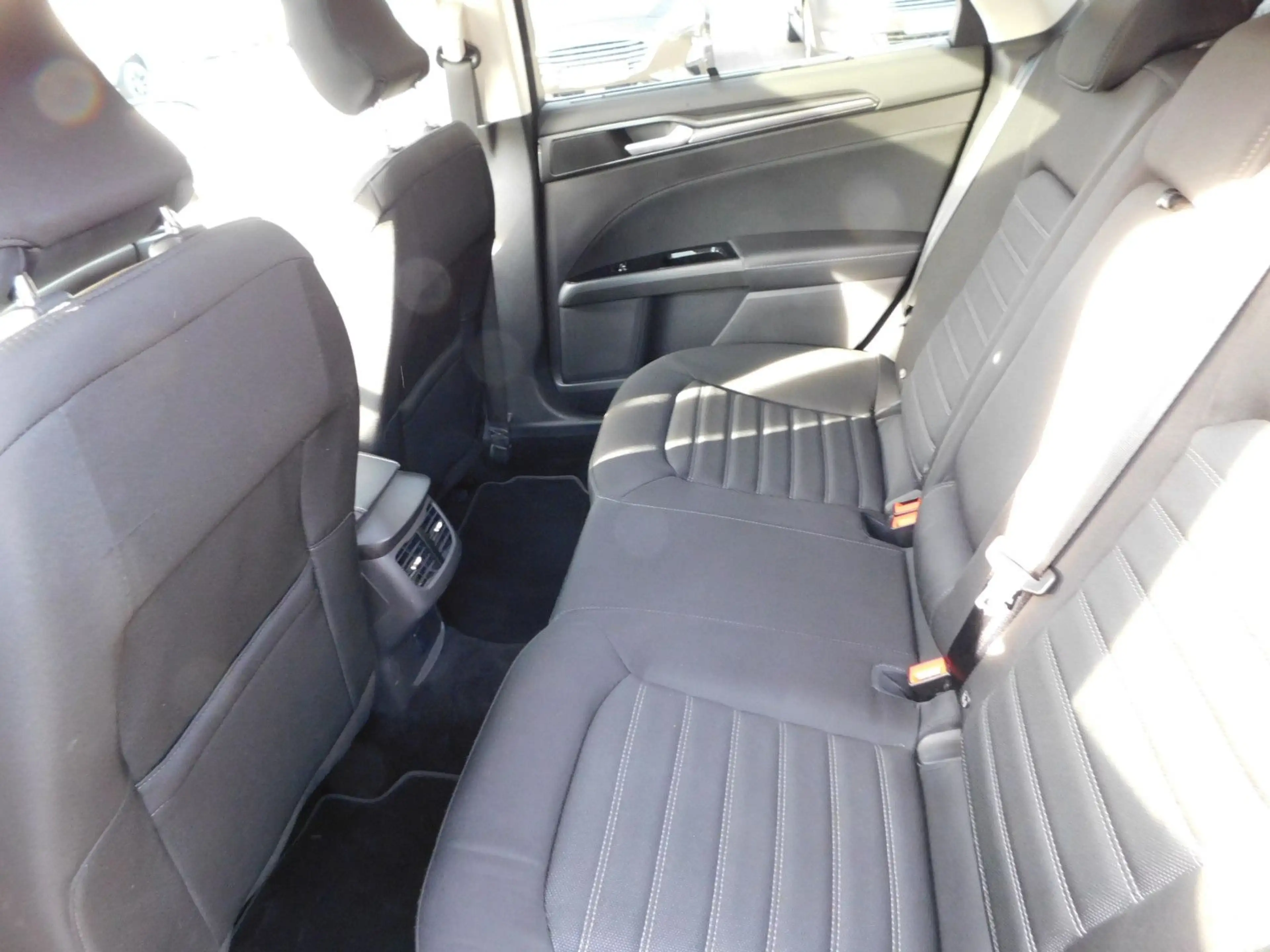 Ford Mondeo Turnier Titanium Autom. Panodach — photo 10