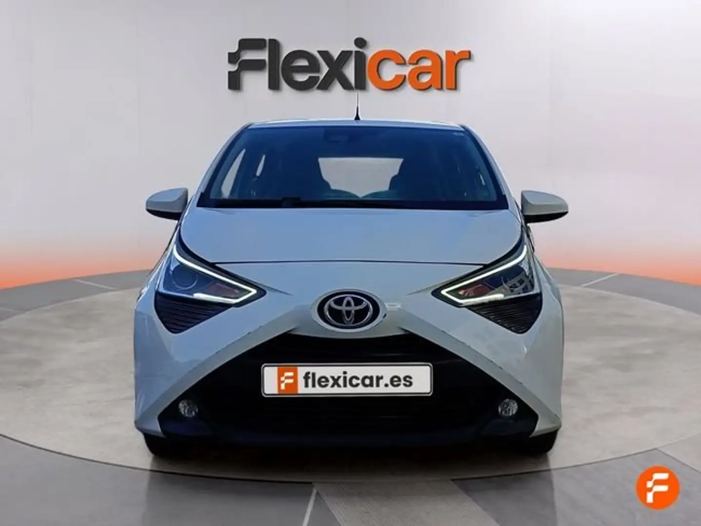 Toyota Aygo 70 x-cite Blanco - 2