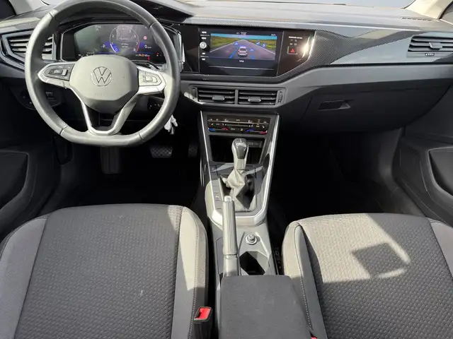 Volkswagen Polo view 8