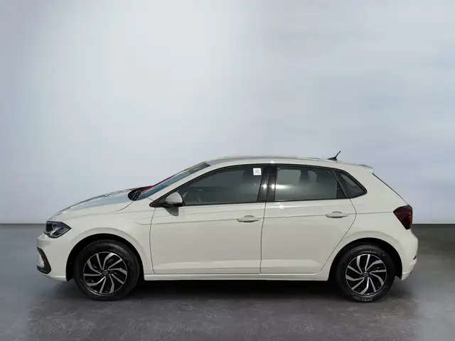 Volkswagen Polo view 3