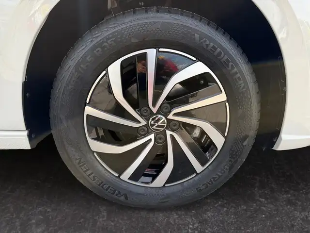 Volkswagen Polo view 15