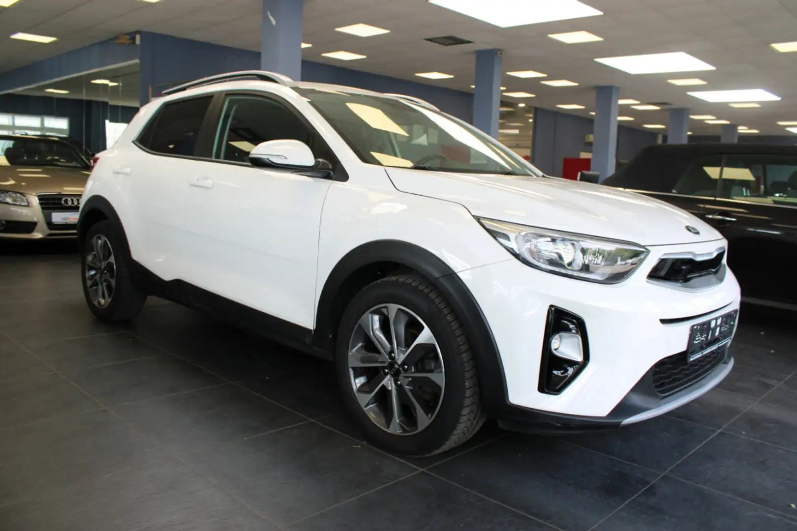 Kia Stonic 1.0 T-GDI 100 OPF Vision Blanc - 1