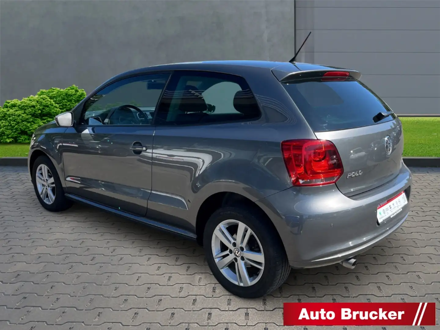Volkswagen Polo V Life 1.2 TSI+DSG+BI-Xenon+Klimatronic+Sitzheizun Grijs - 2