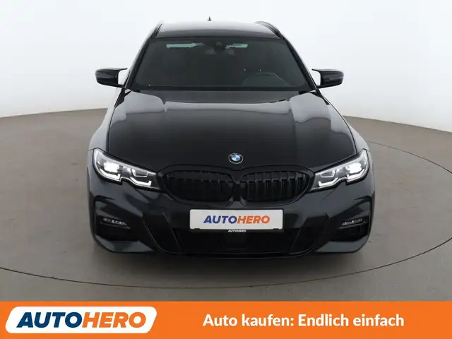 BMW 3 Series view 9