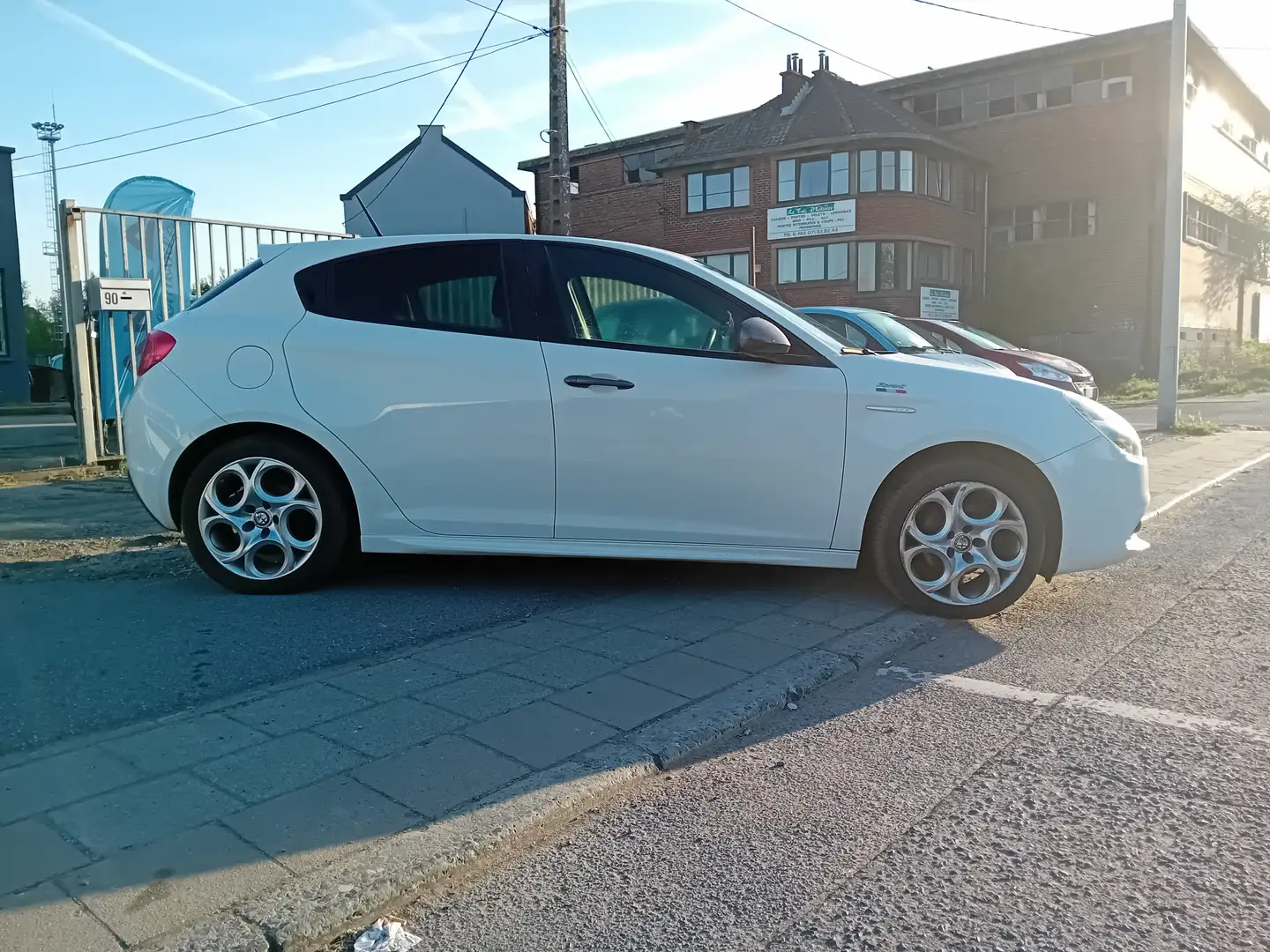 Alfa Romeo Giulietta 1.6 JTDm Progression Blanc - 2
