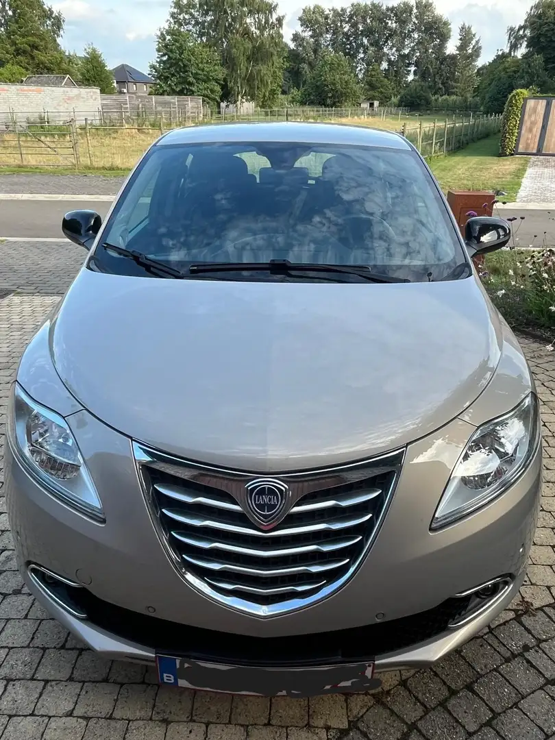 Lancia Ypsilon Y 1.2 8v Gold Beige - 1