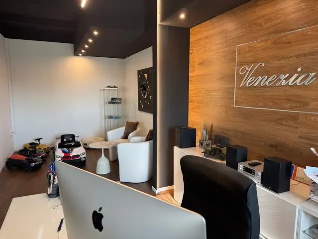 BMW 4 Series view 13