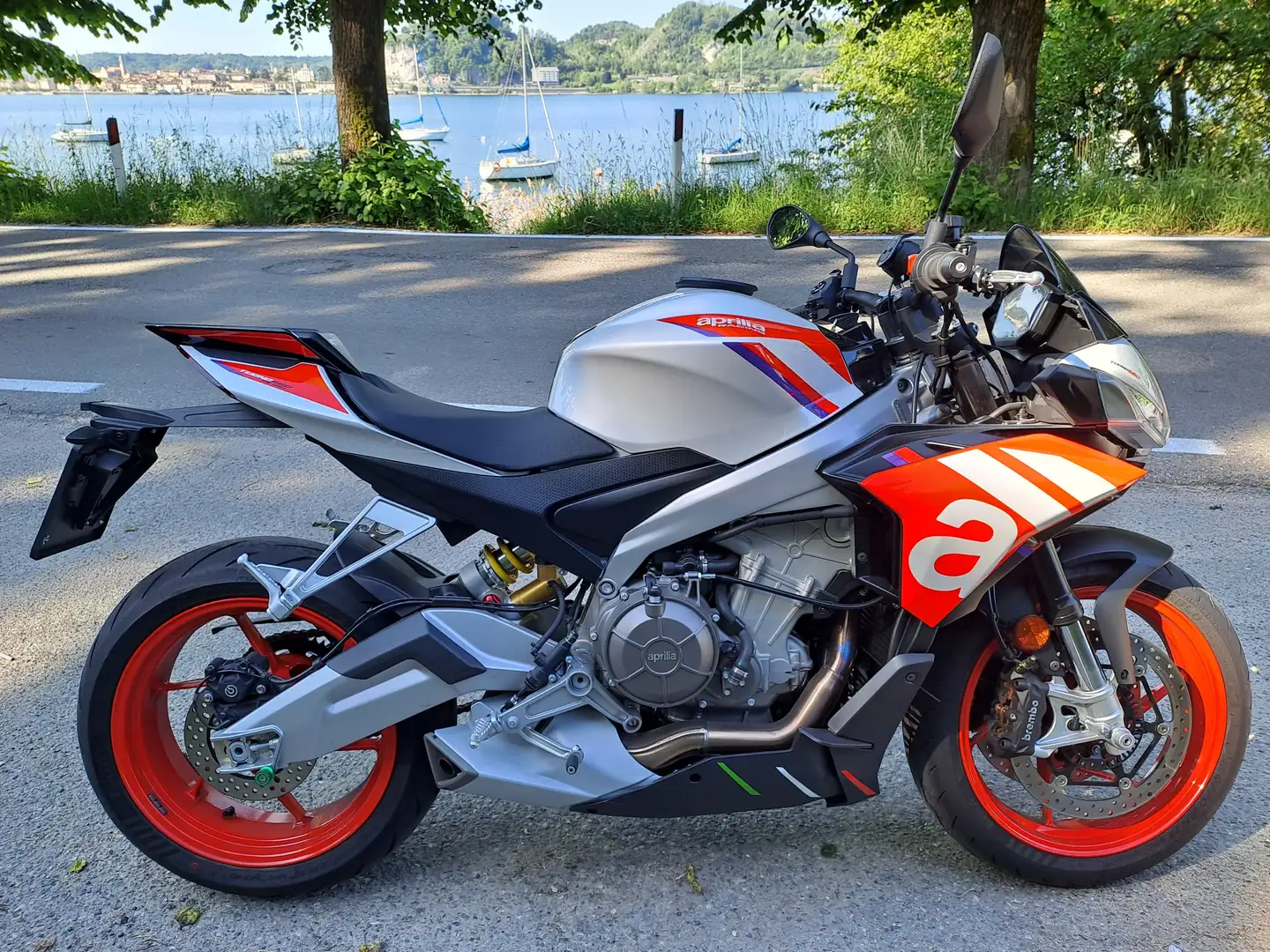 Aprilia Tuono 660 factory Alb - 1