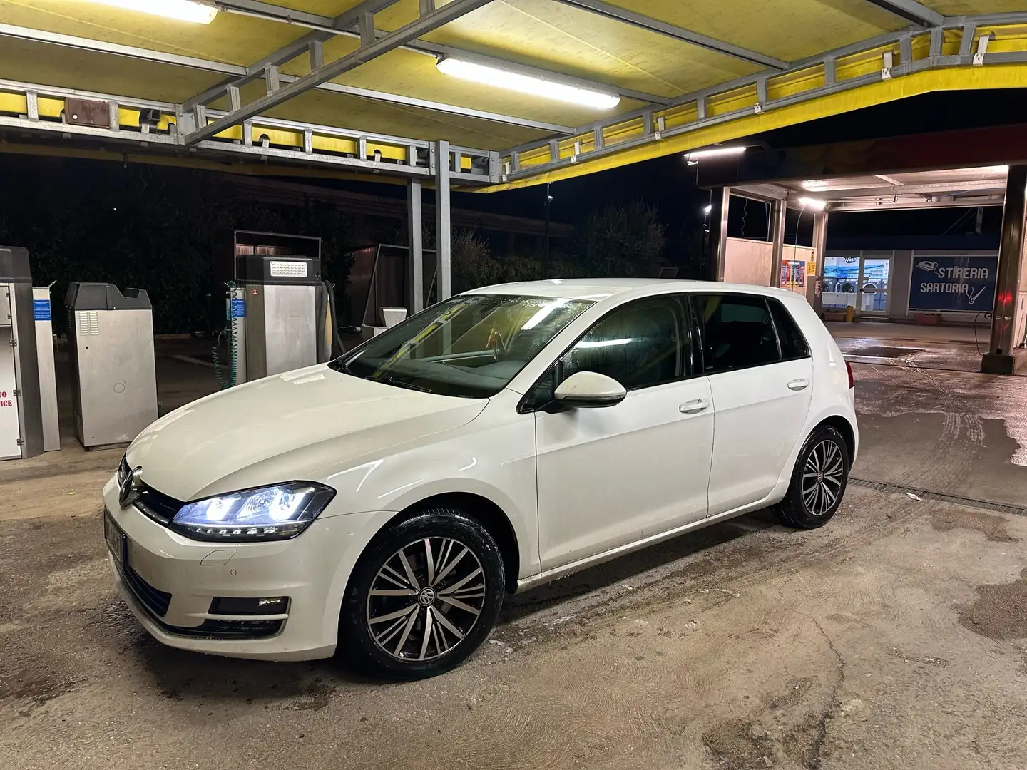 Volkswagen Golf 1.6 TDI versione ALLSTAR - 1