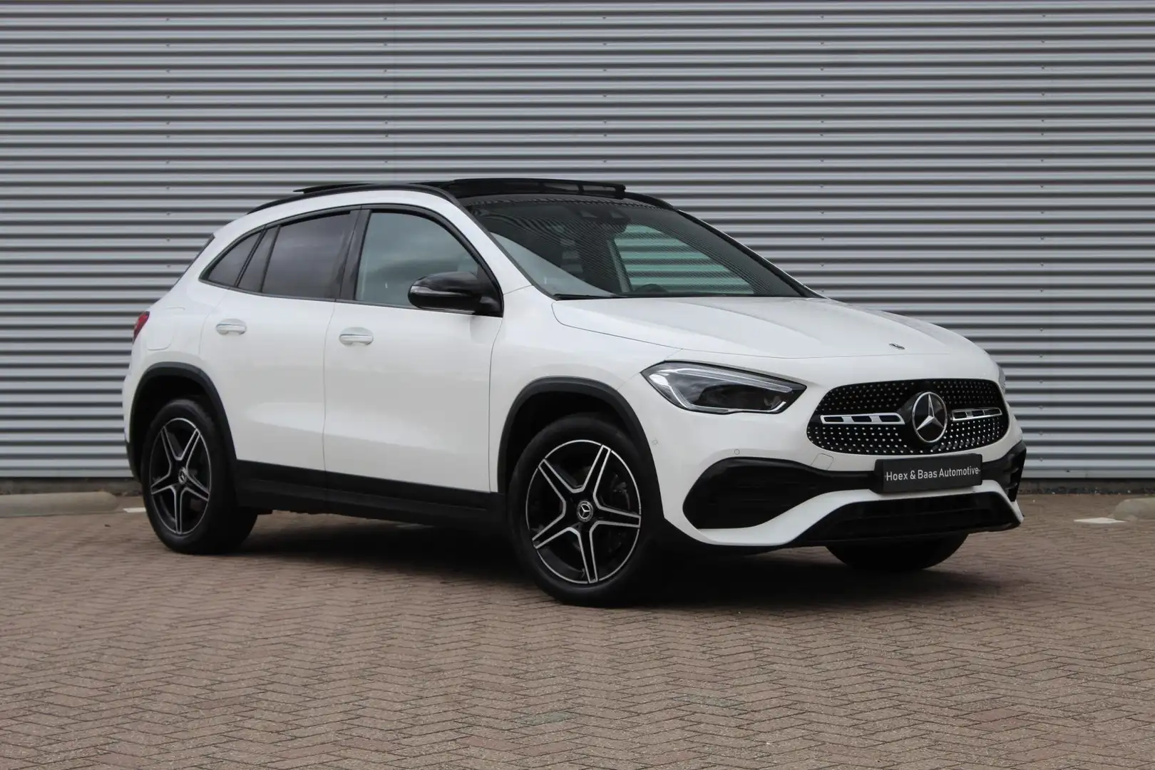 Mercedes-Benz GLA 250 e AMG/Pano/Sfeer/Memory/Camera/Stoelverw Wit - 2