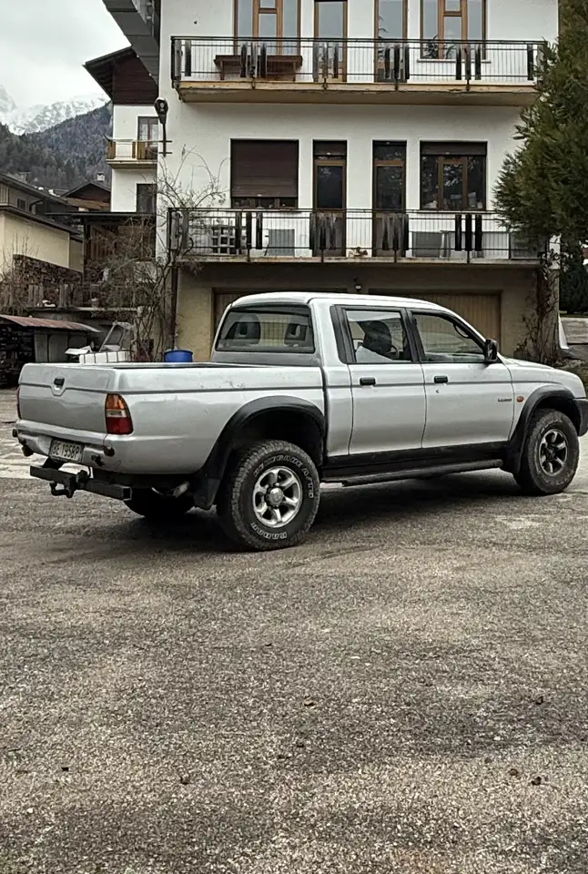Mitsubishi L200 d.cab 2.5 tdi GL 4wd, foto 3