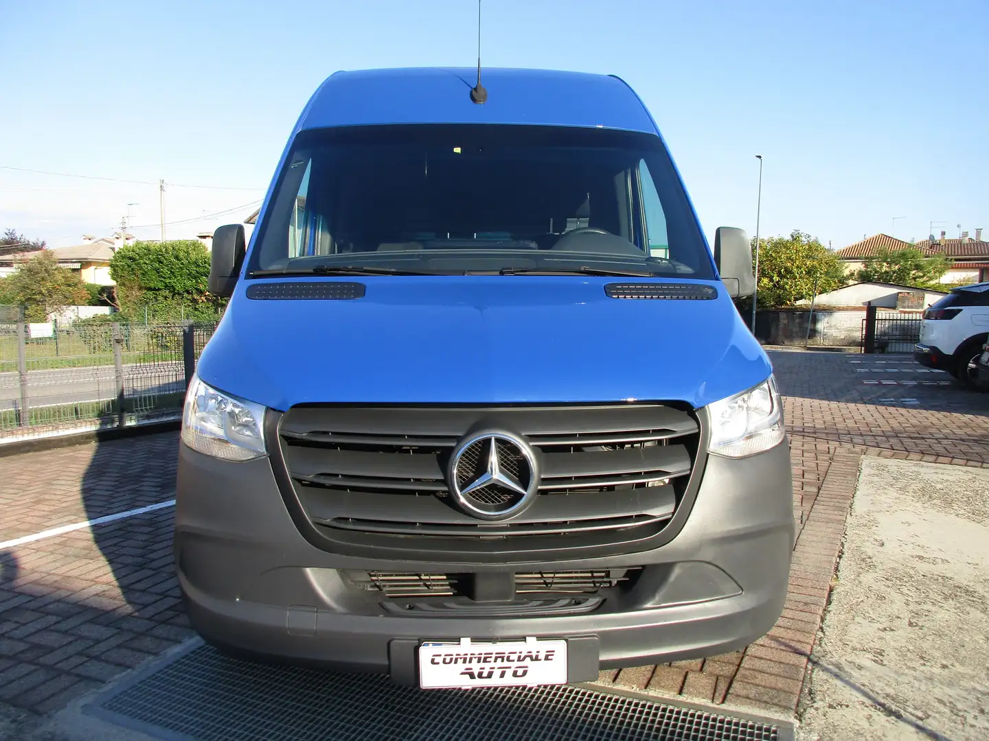 Mercedes-Benz Sprinter F 39/33 311 CDI L2H2 Bleu - 2