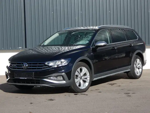 Volkswagen Passat Alltrack 2.0 TDI DSG 4x4 LED Navi RFK AHK