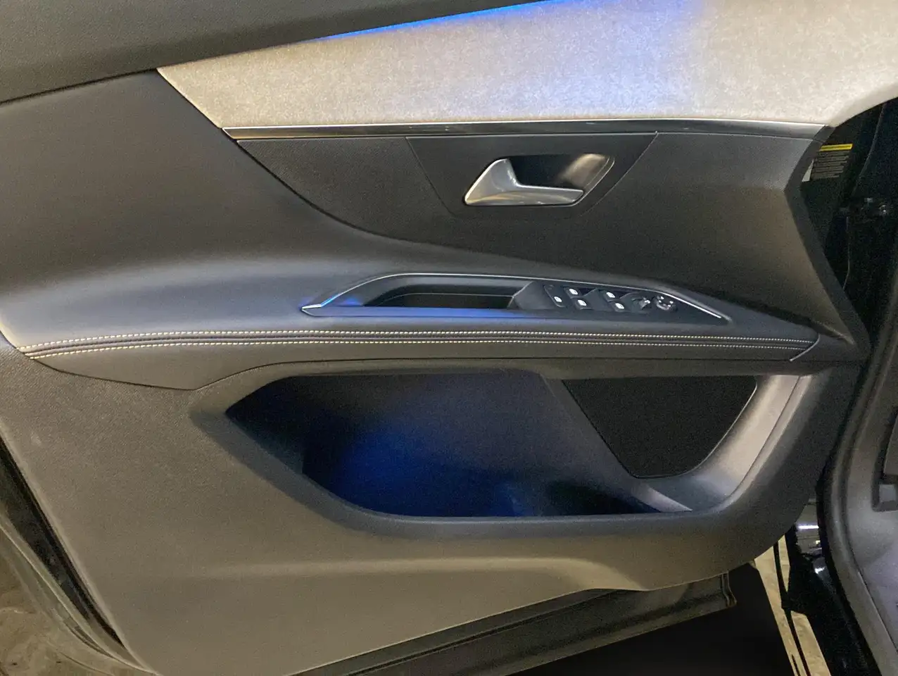 Peugeot 5008 GT Facelift*Navi*ACC*Kamera*7Sitze*, миниатюра 4