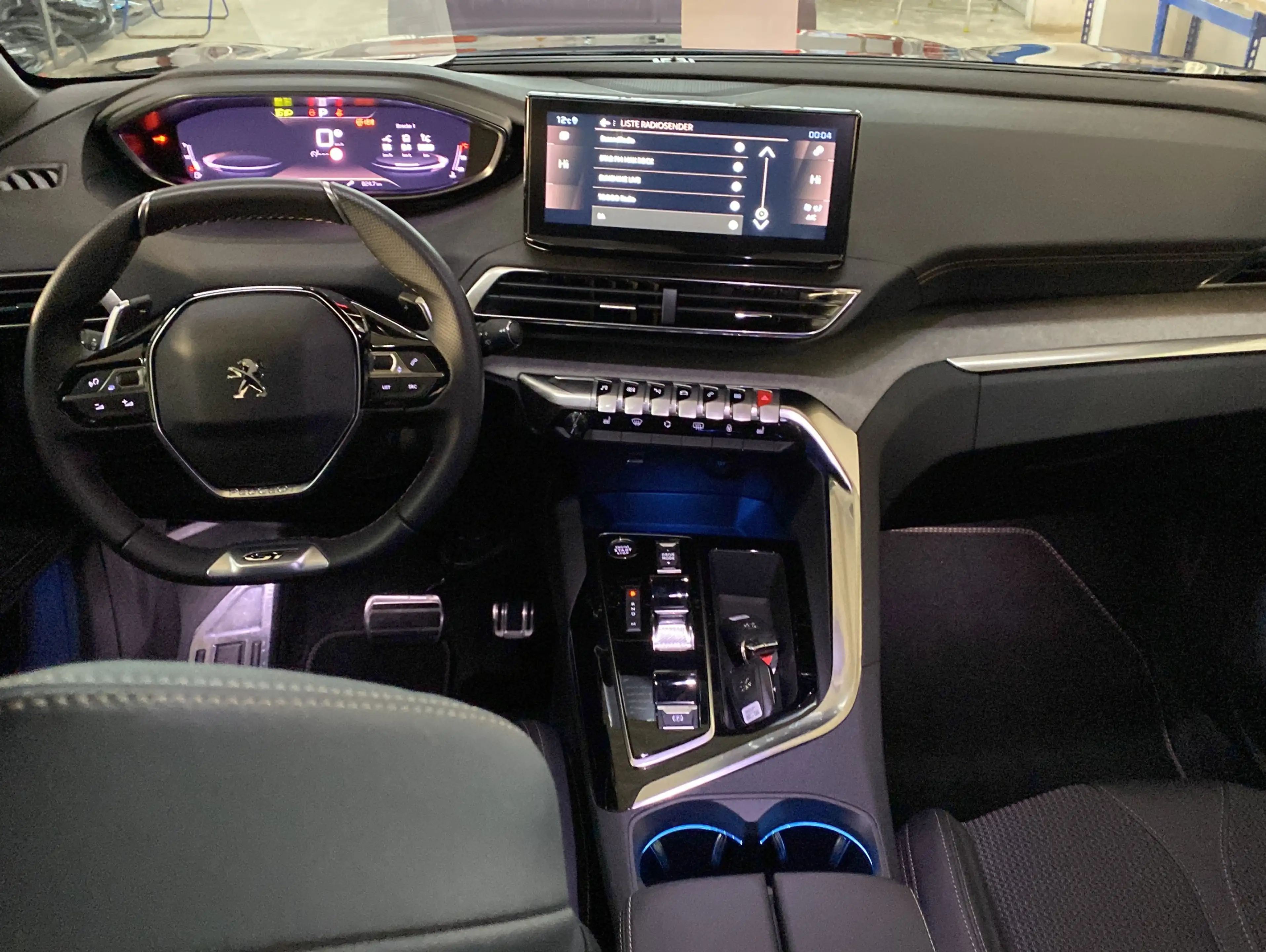 Peugeot 5008 GT Facelift*Navi*ACC*Kamera*7Sitze* — photo 3