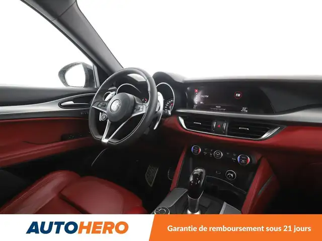 Alfa Romeo Stelvio view 13