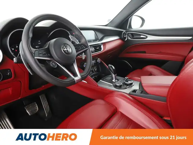 Alfa Romeo Stelvio view 11