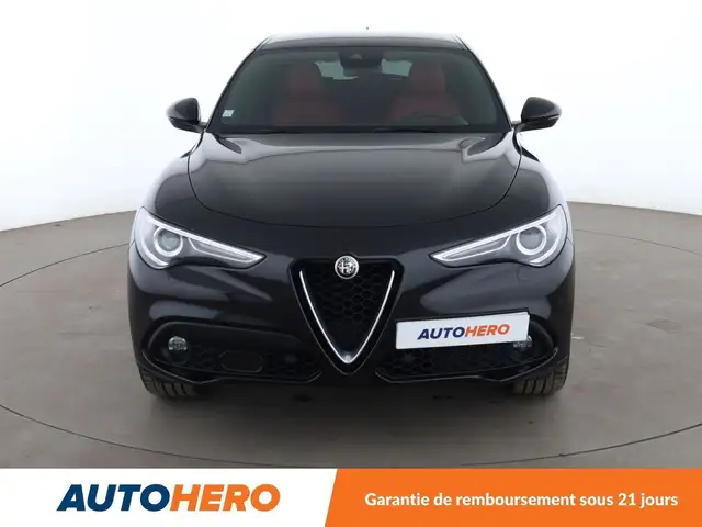 Alfa Romeo Stelvio view 9
