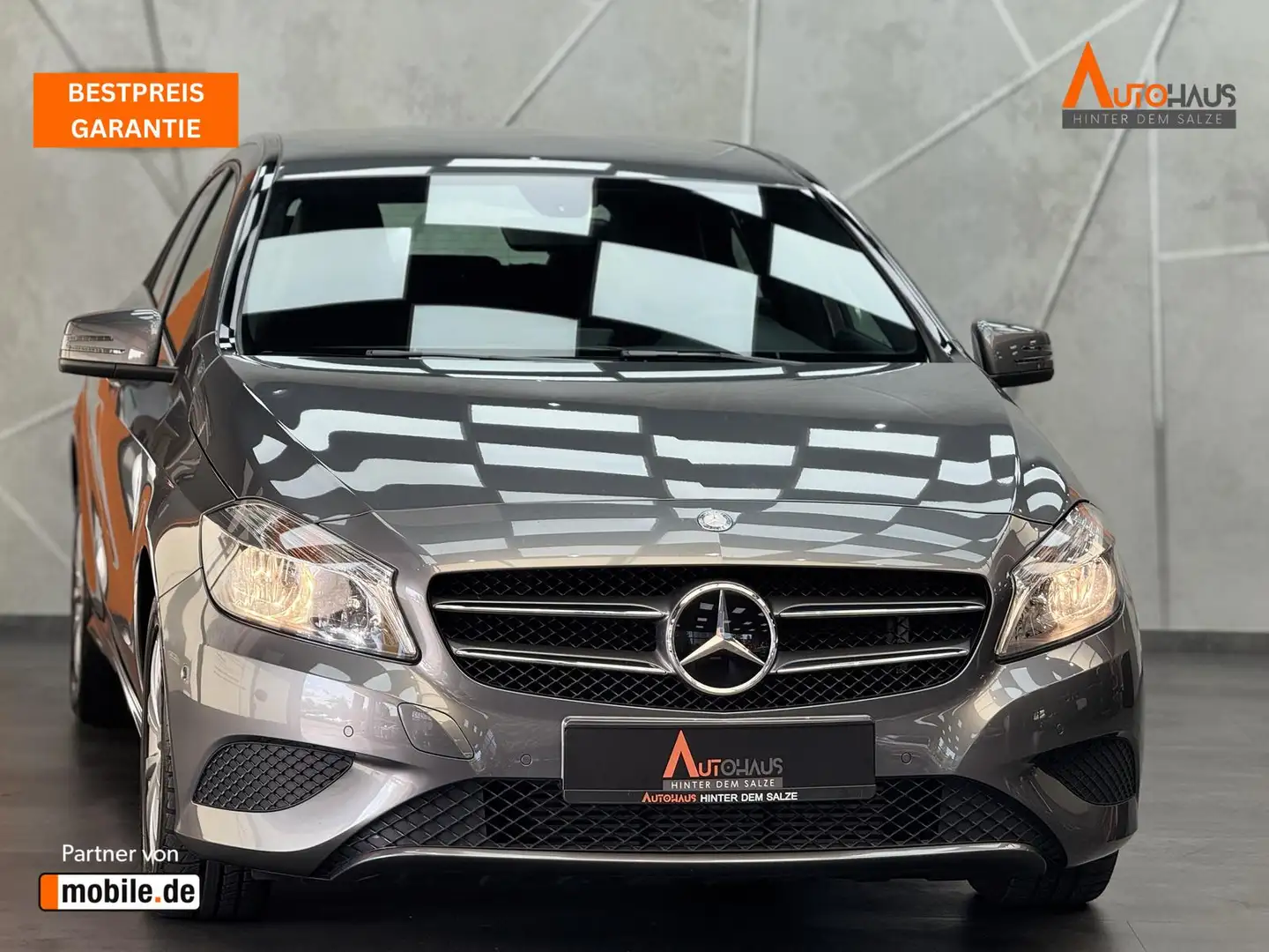Mercedes-Benz A 180 BlueEfficiency |KLIMA|SHZG|TEMP Gris - 1